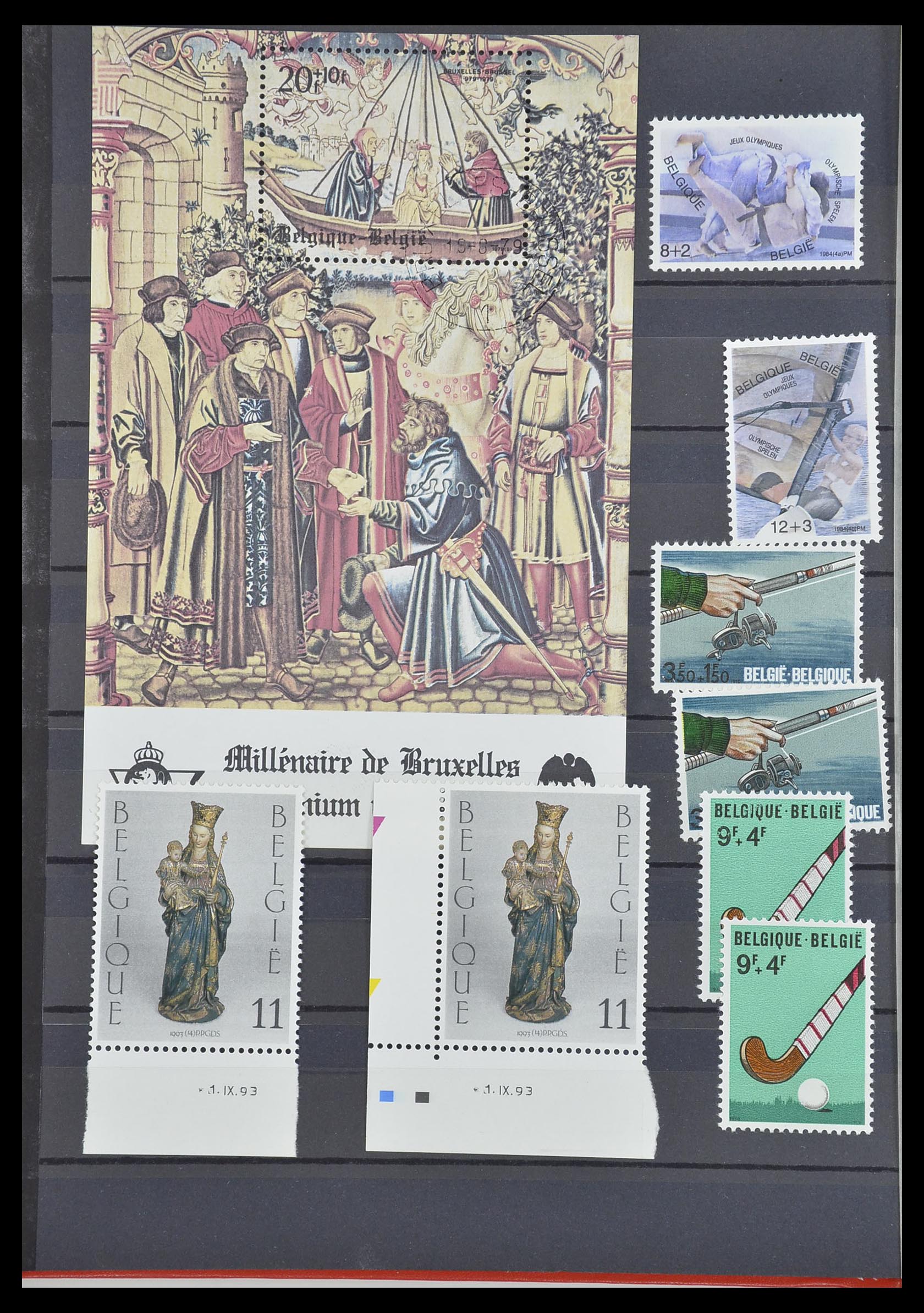 33899 130 - Postzegelverzameling 33899 België postfris 1965-2004.