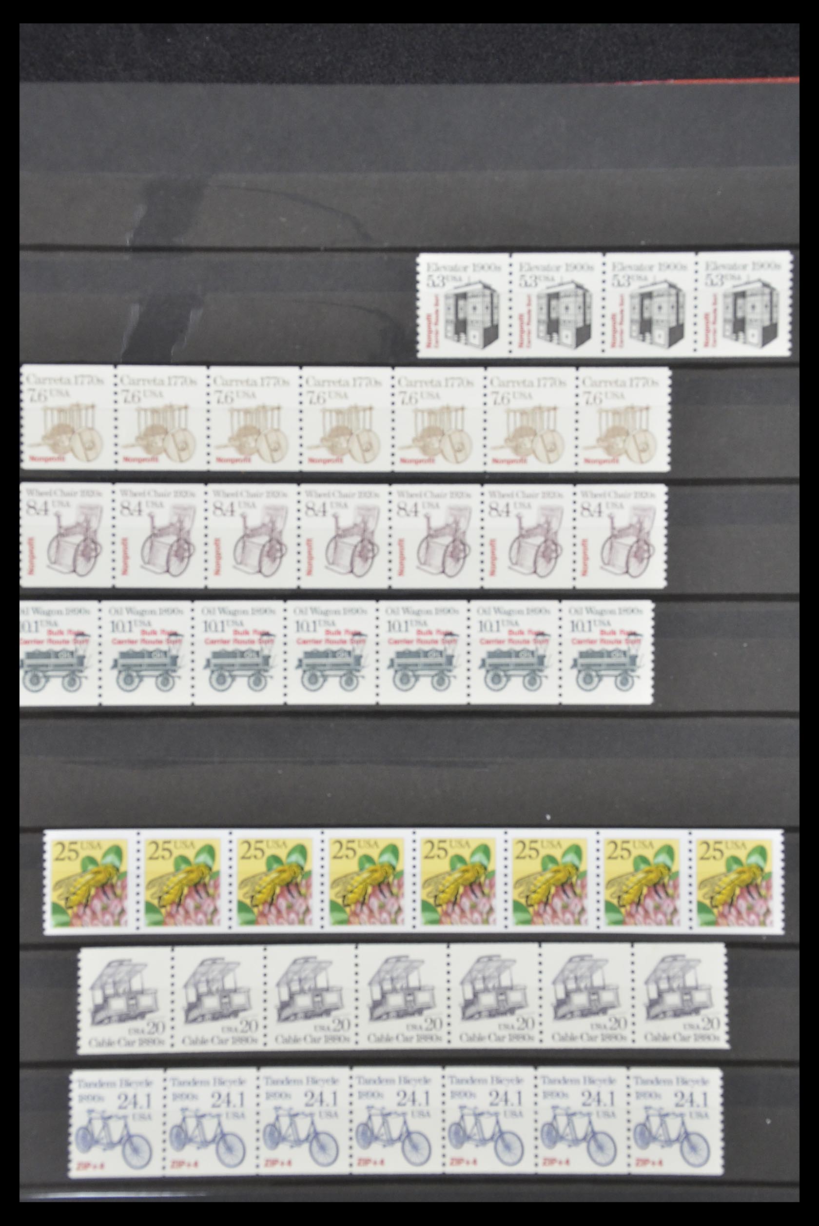 33904 014 - Stamp collection 33904 USA 1938-1998.