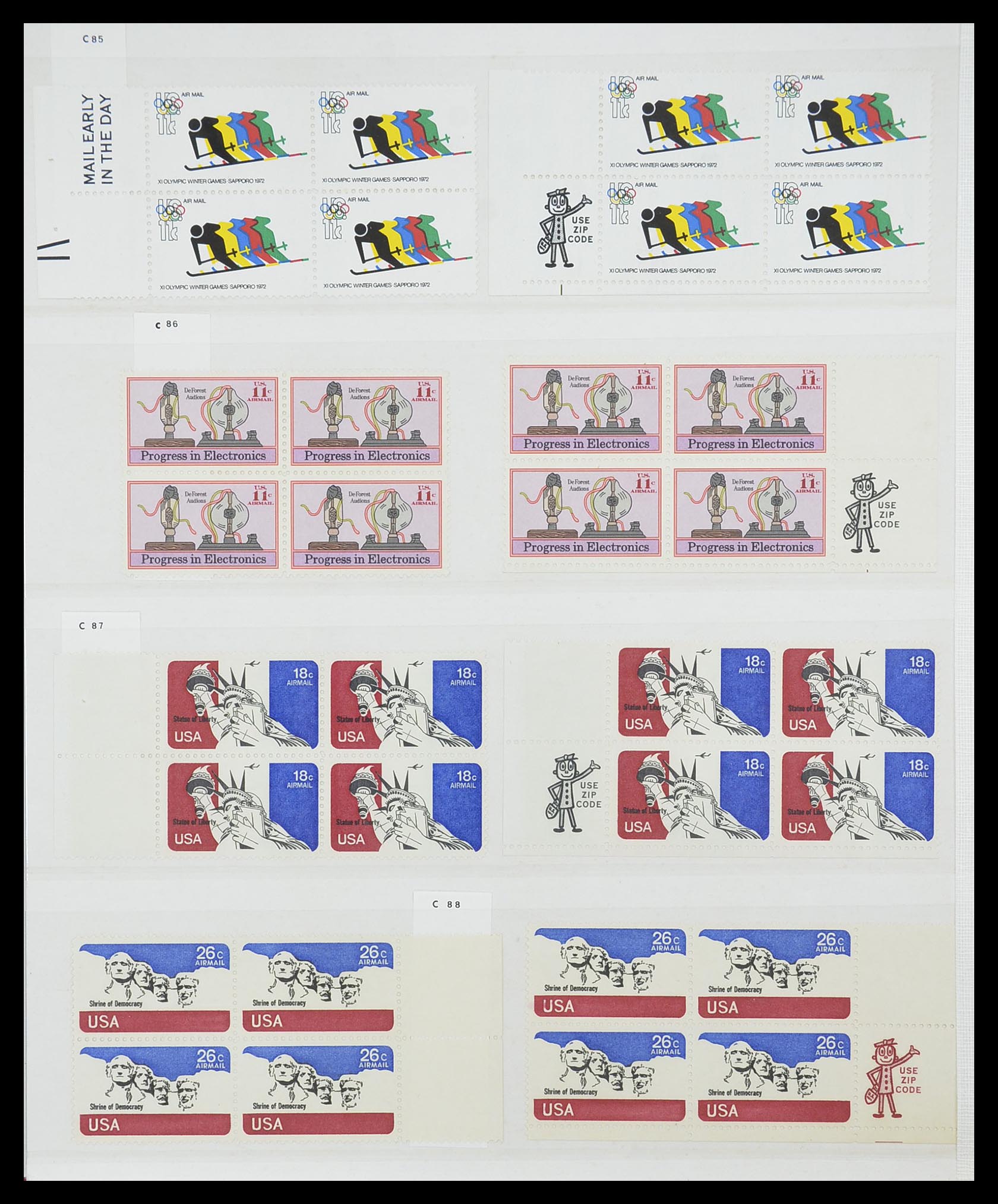 33904 077 - Stamp collection 33904 USA 1938-1998.
