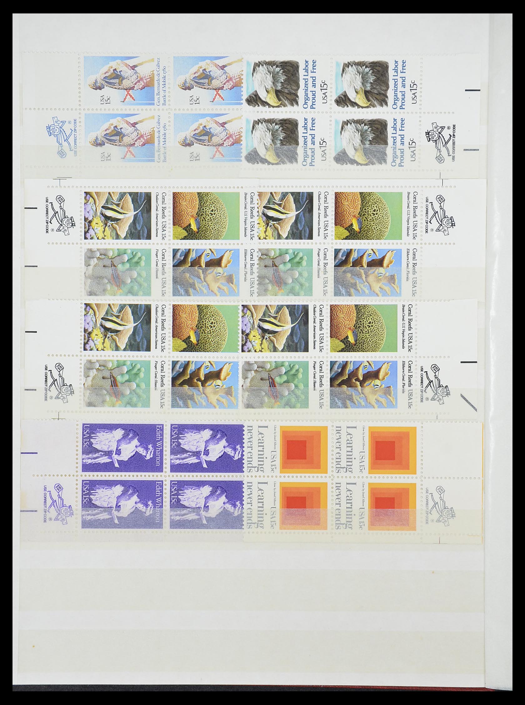 33904 081 - Stamp collection 33904 USA 1938-1998.