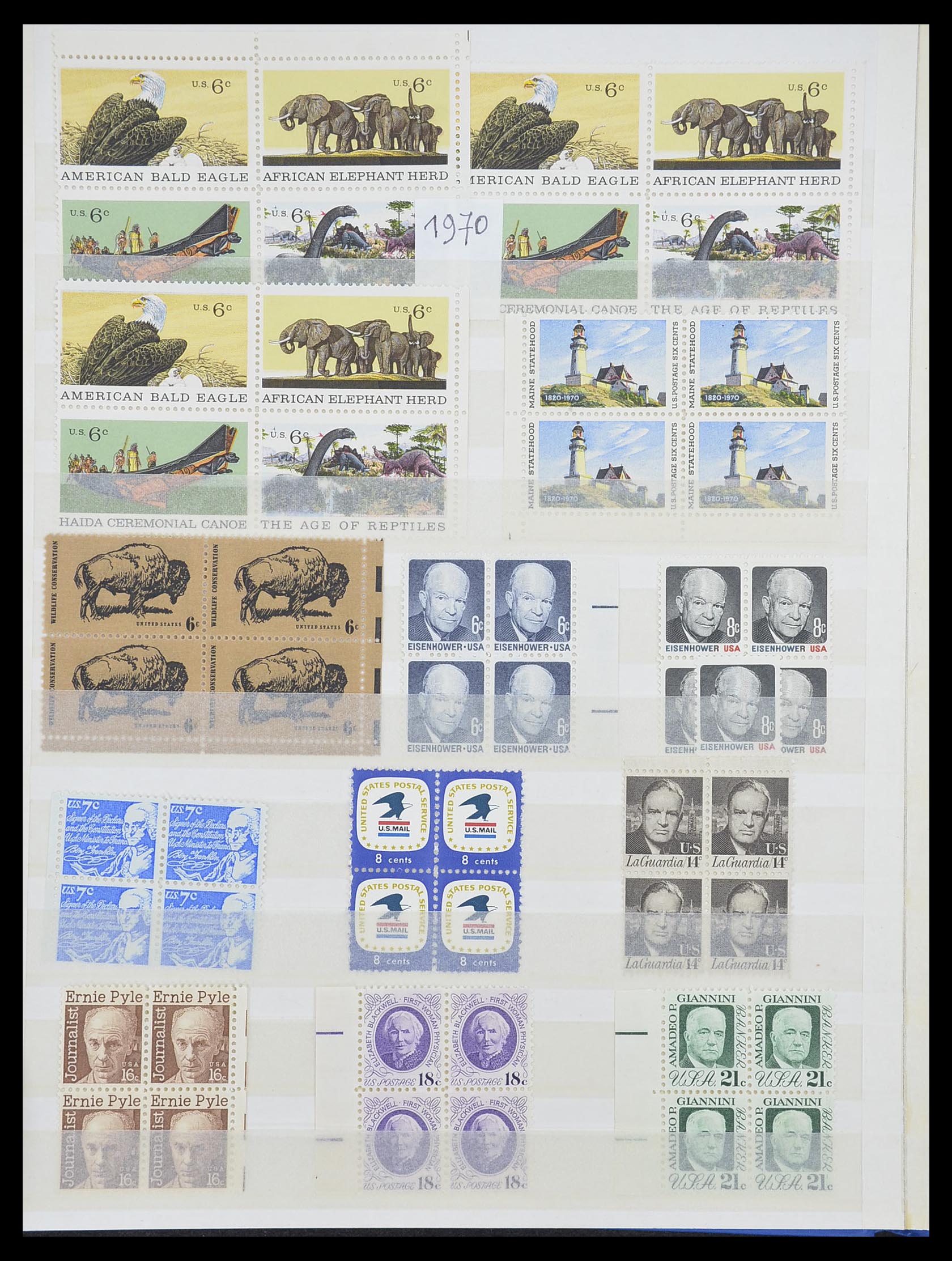 33904 096 - Stamp collection 33904 USA 1938-1998.