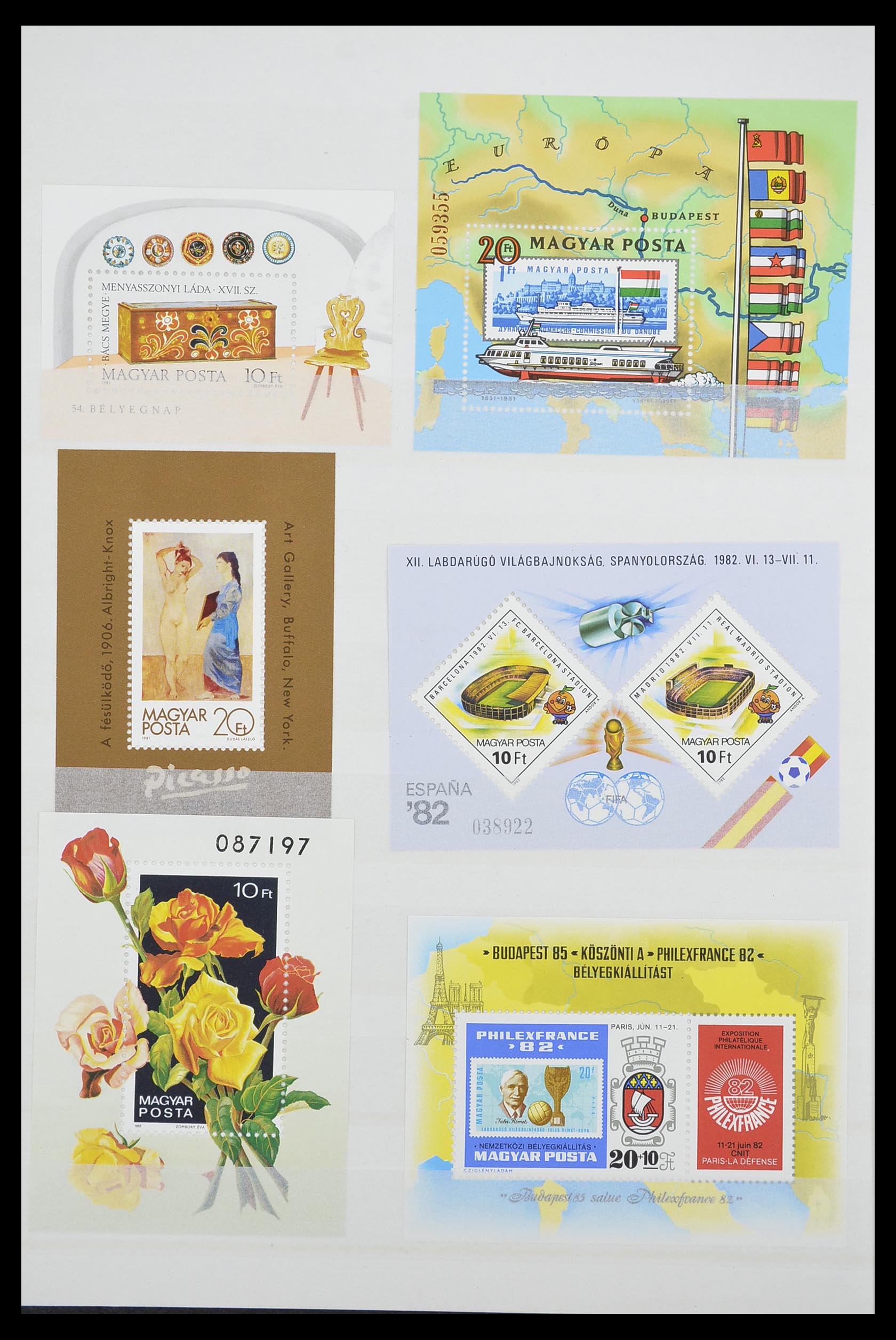 33909 006 - Postzegelverzameling 33909 Hongarije blokken 1977-2010.