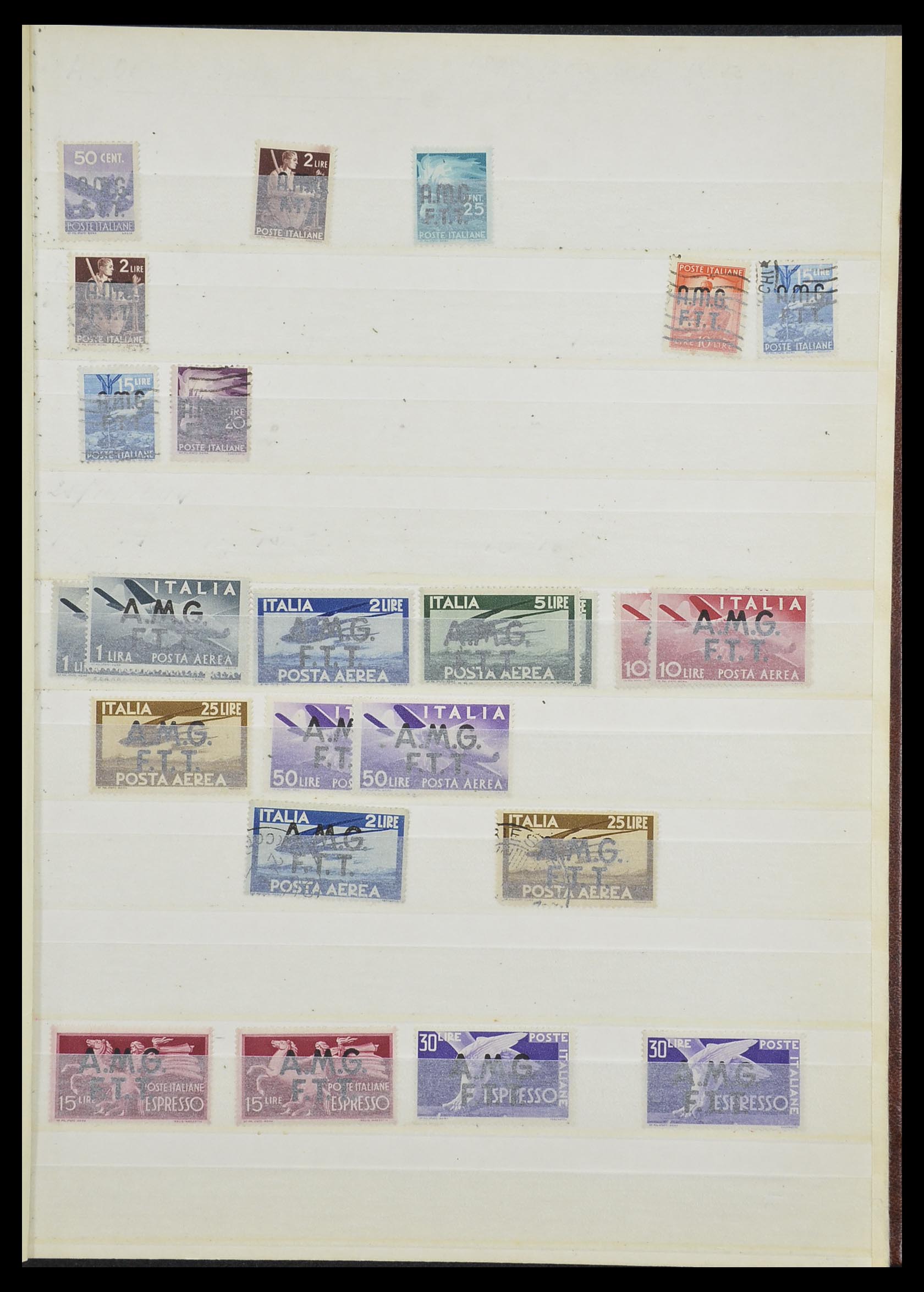 33917 001 - Postzegelverzameling 33917 Triëst, Campione en gebieden 1890-1960.