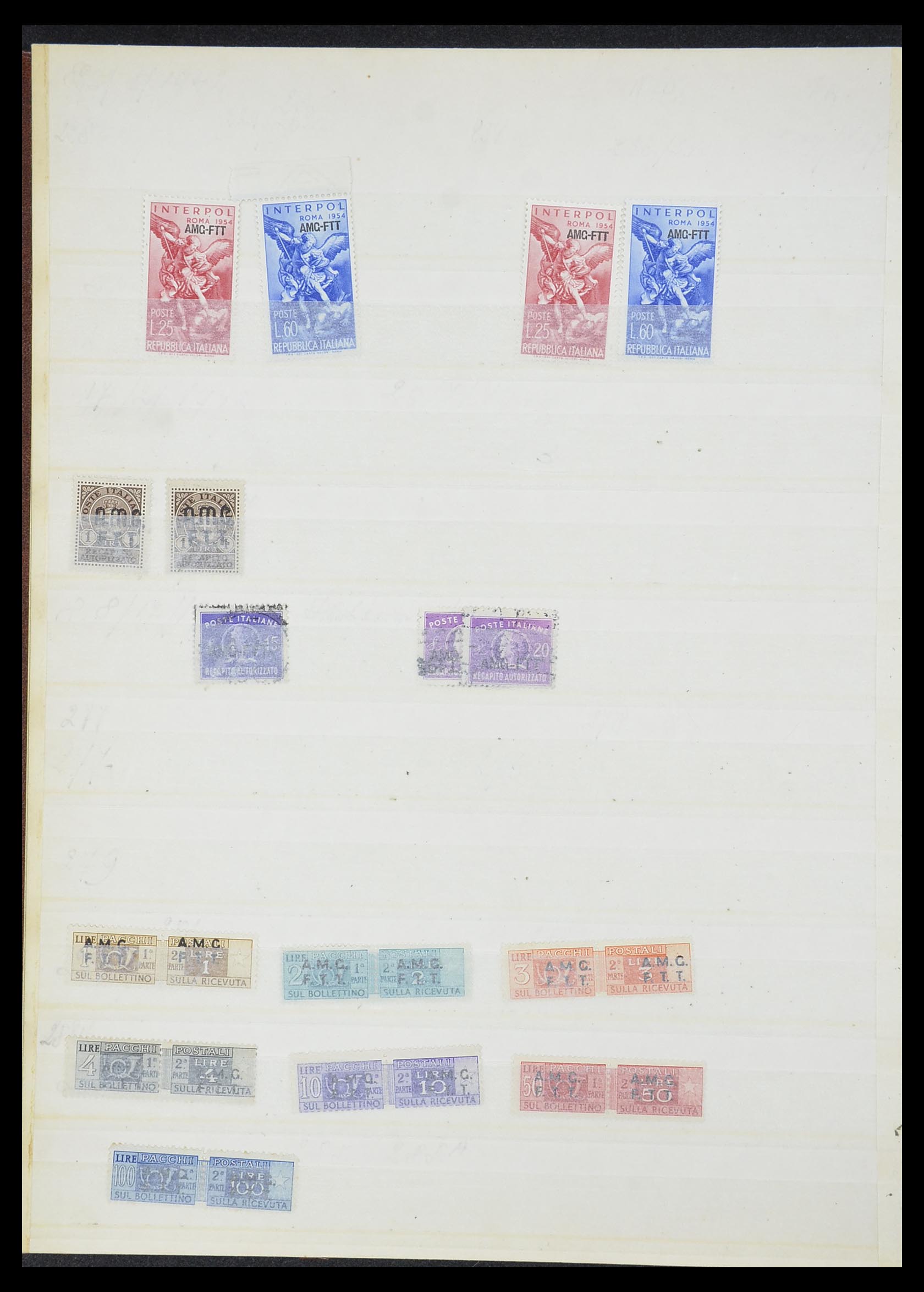 33917 014 - Postzegelverzameling 33917 Triëst, Campione en gebieden 1890-1960.