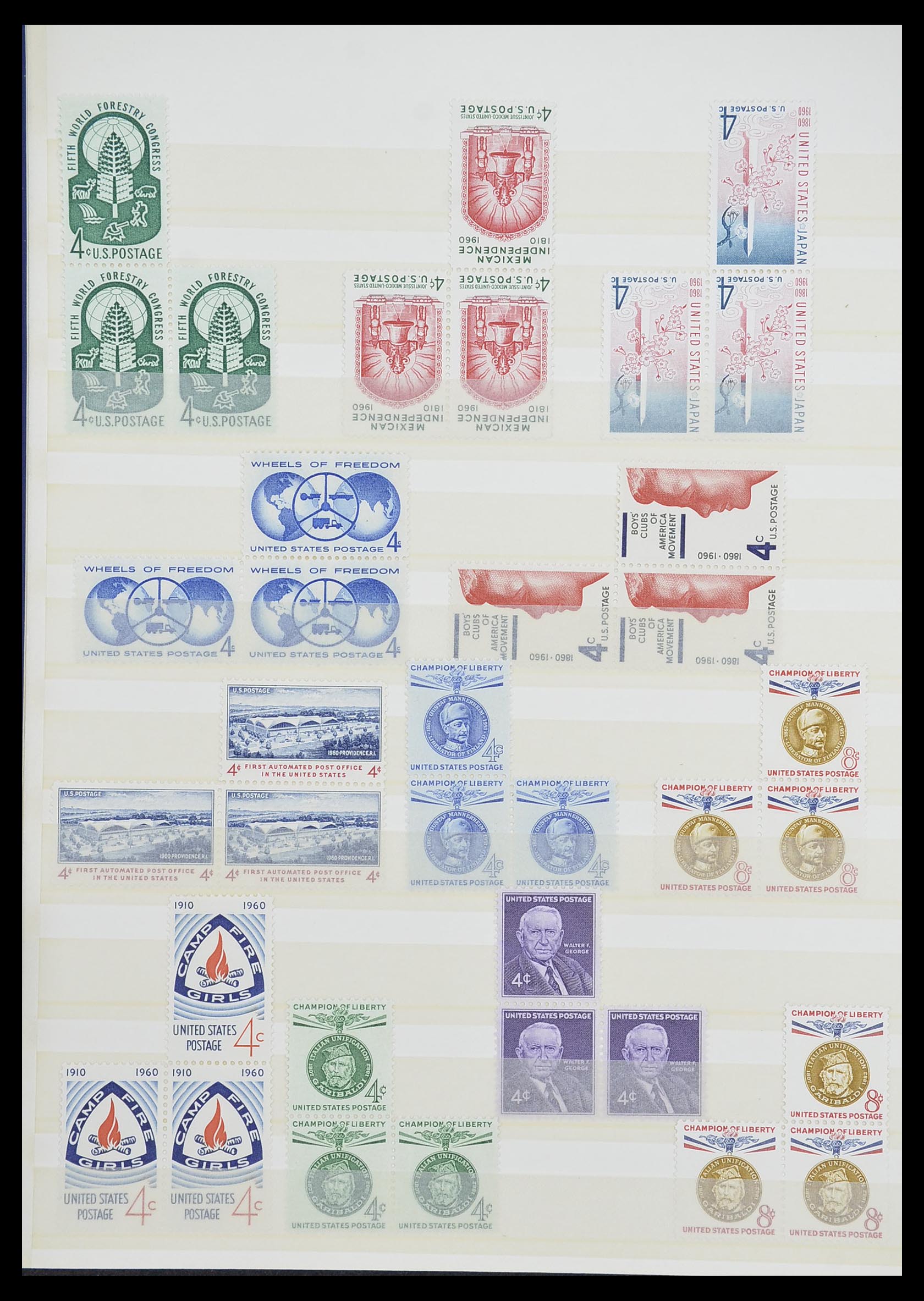 33933 020 - Stamp collection 33933 USA MNH 1945-1996.