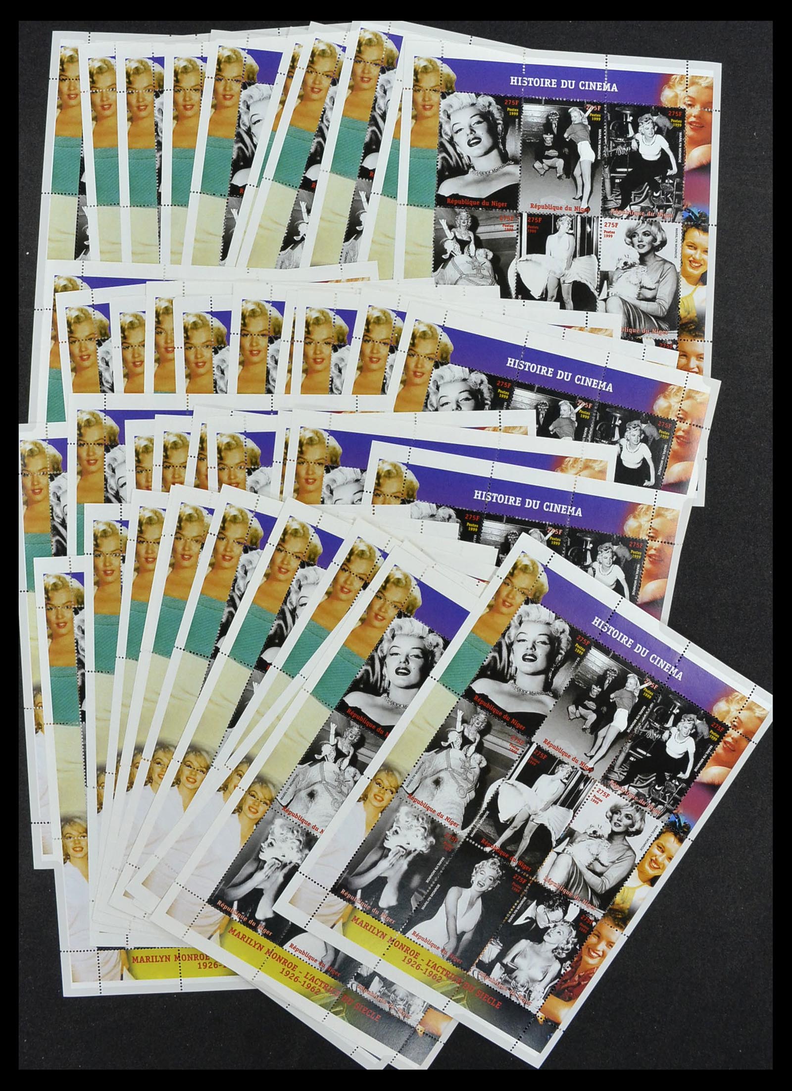 33934 043 - Postzegelverzameling 33934 Motieven 1975-2003.