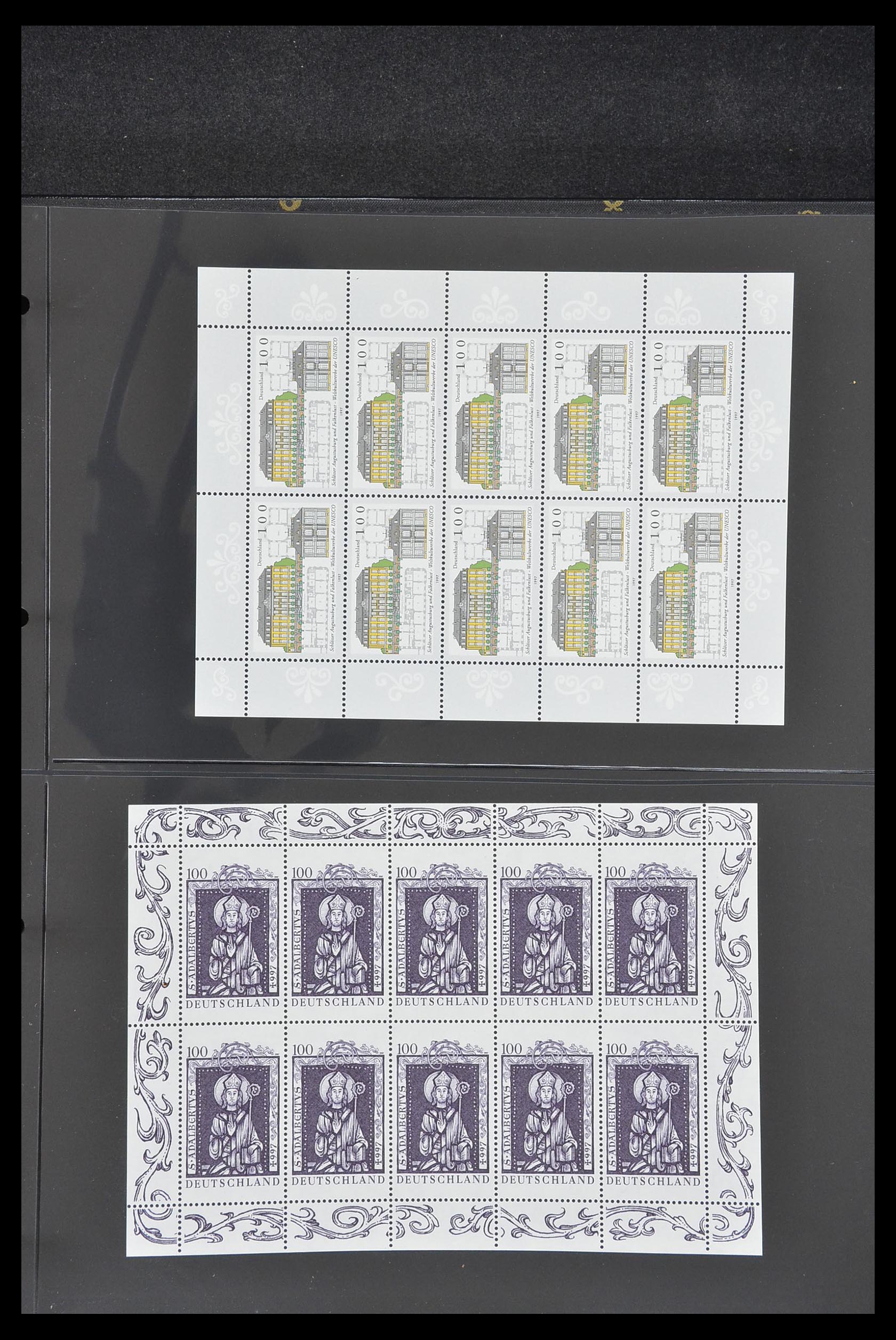 33936 072 - Stamp collection 33936 Bundespost kleinbogen 1994-2000.