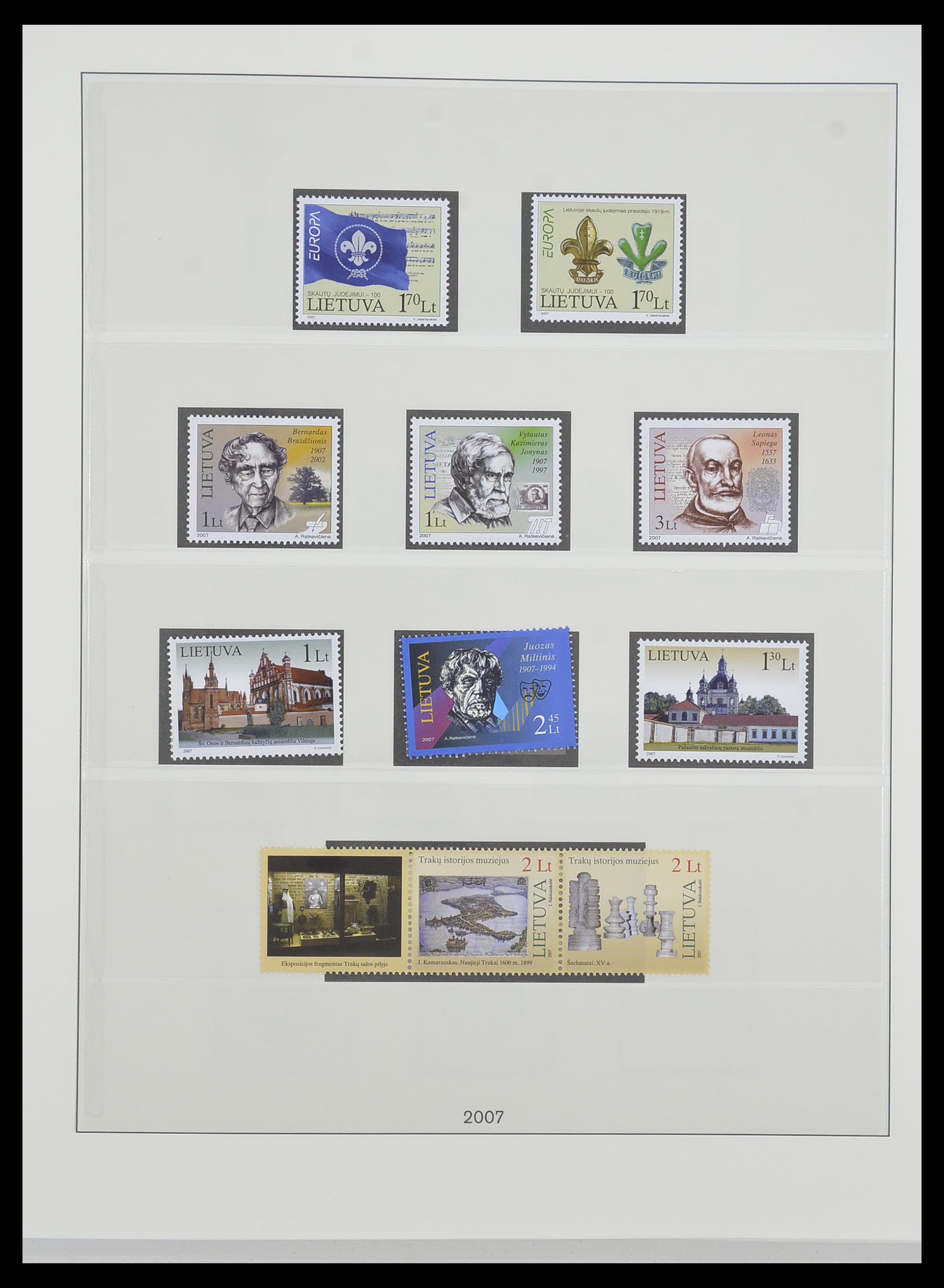 33983 185 - Stamp collection 33983 Baltic States 1990-2012.