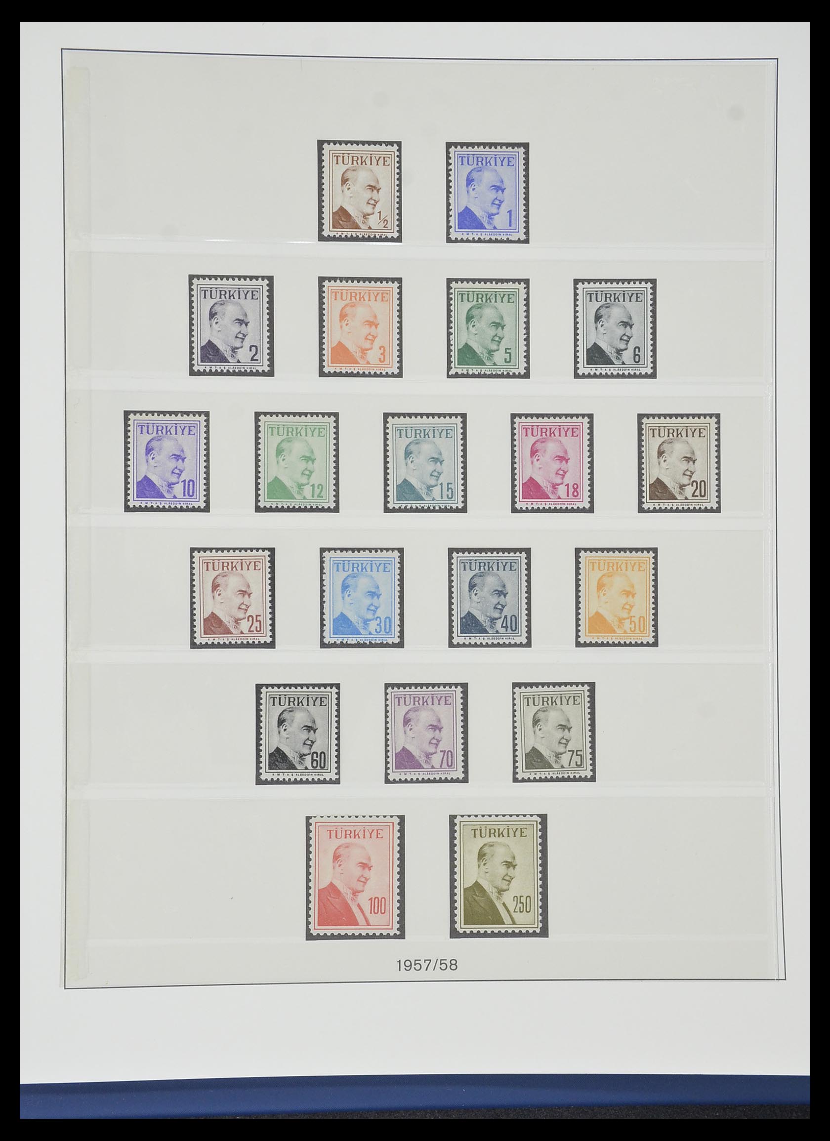 33984 054 - Postzegelverzameling 33984 Turkije 1938-1990.