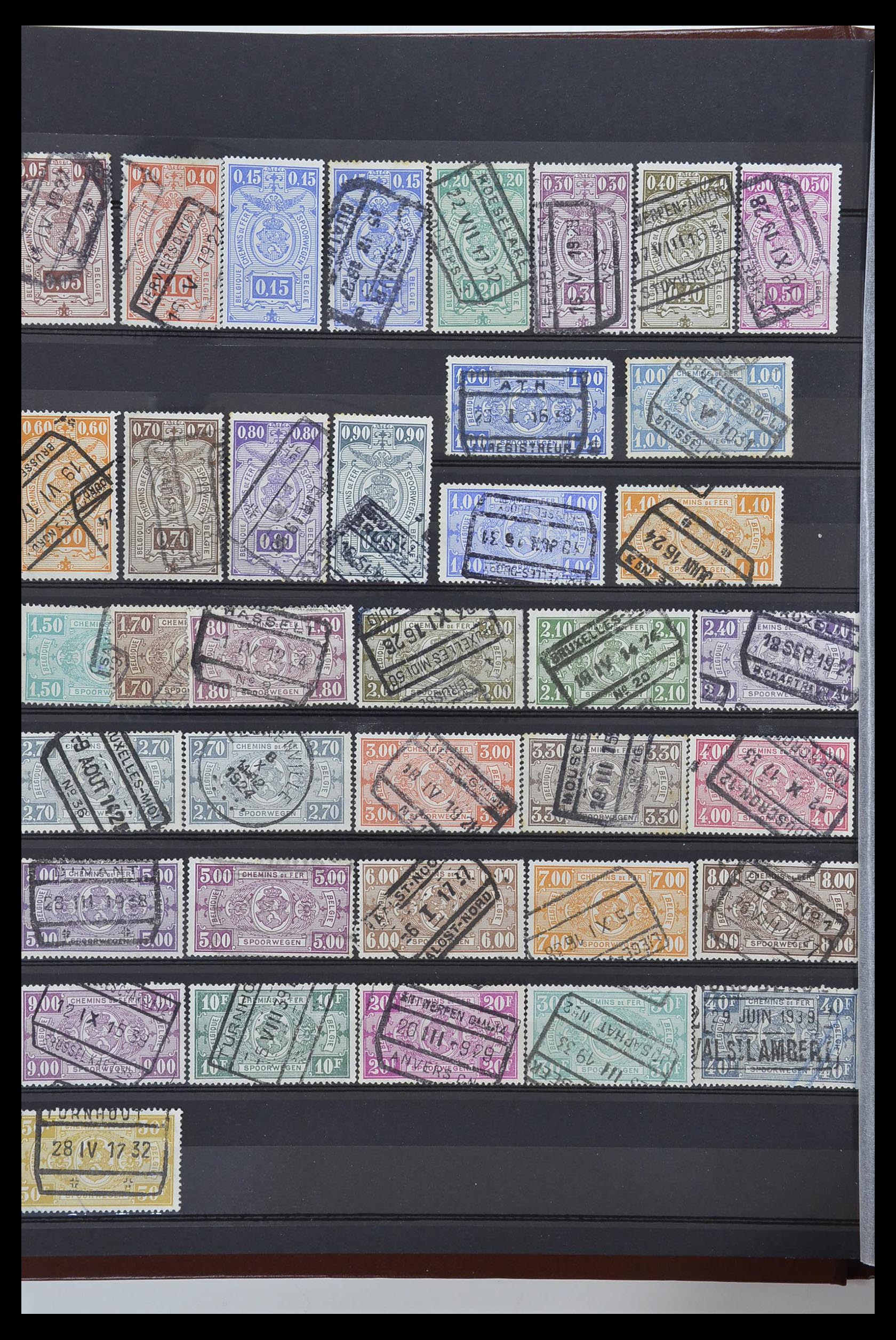 34004 017 - Postzegelverzameling 34004 België back of the book 1879-1985.