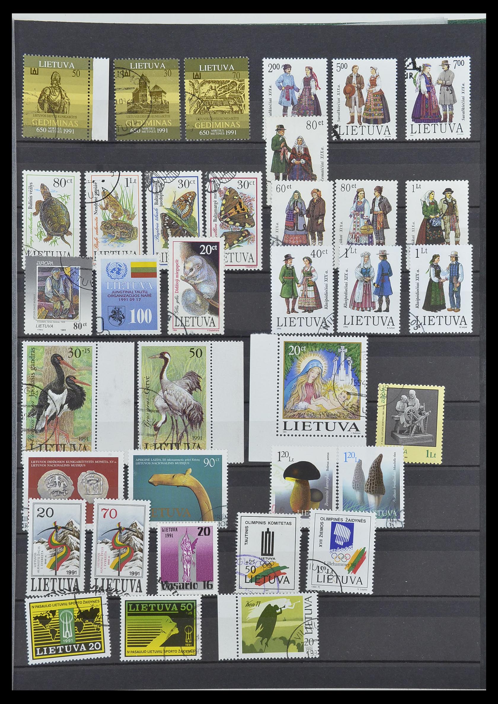 34006 028 - Postzegelverzameling 34006 Baltische Staten 1918-2008.