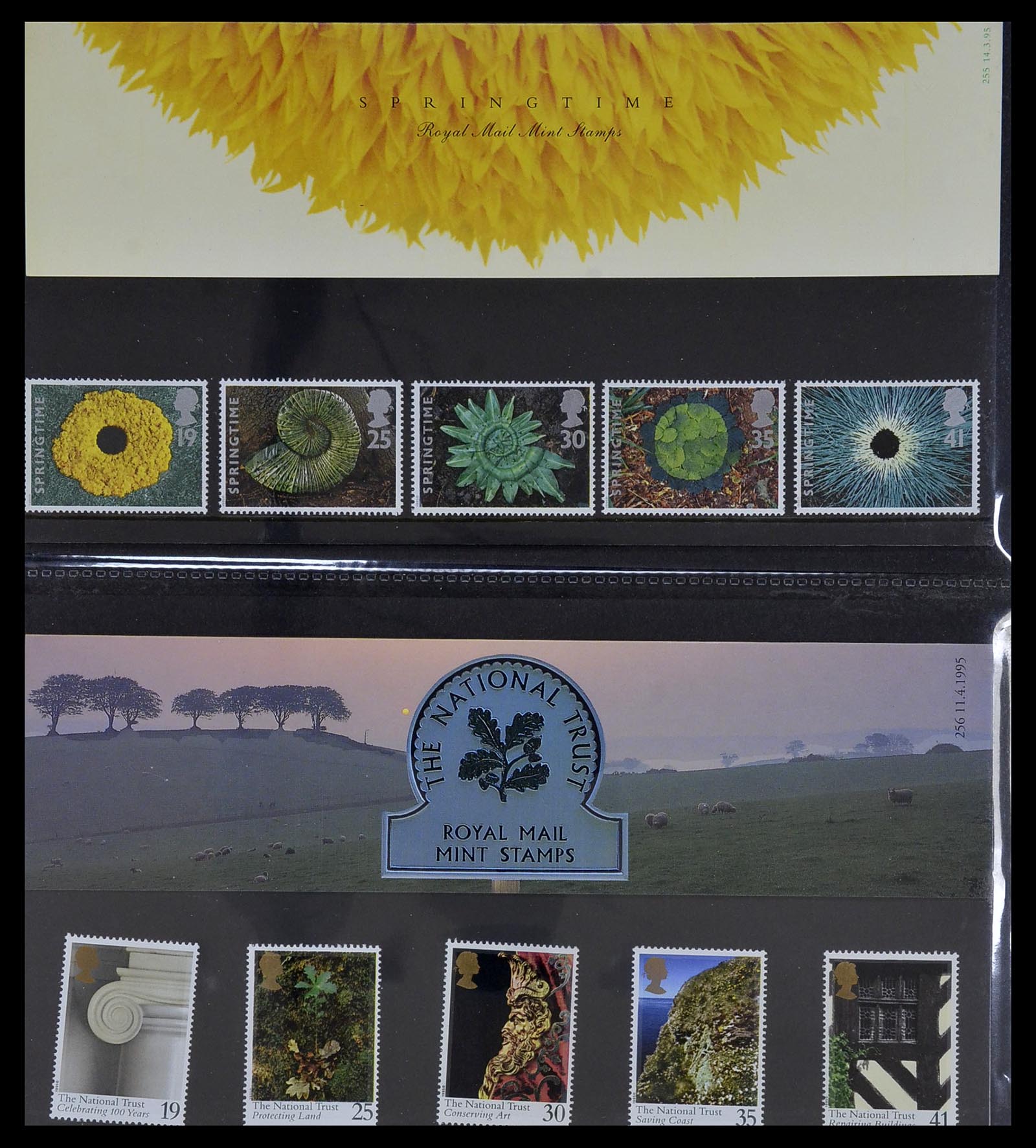 34029 077 - Stamp collection 34029 Great Britain presentation packs 1978-2004.