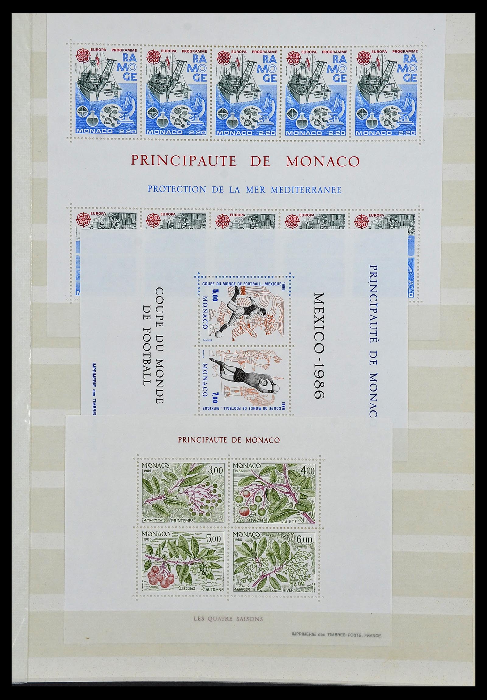 34045 007 - Stamp collection 34045 Western Europe souvenir sheets 1973-1986.