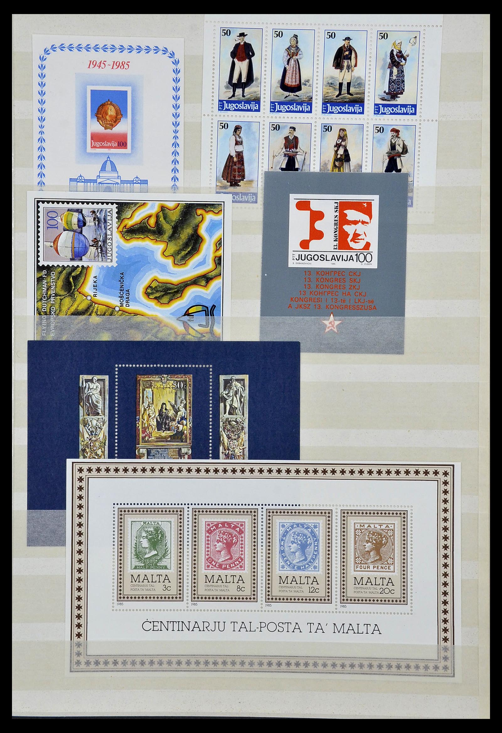 34045 037 - Stamp collection 34045 Western Europe souvenir sheets 1973-1986.