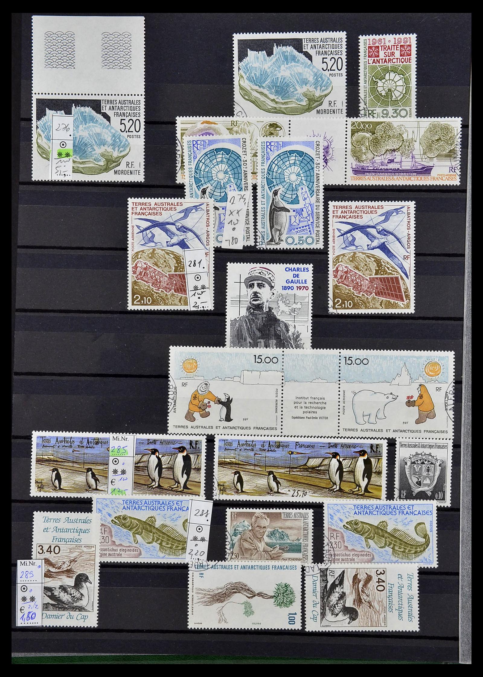34068 014 - Postzegelverzameling 34068 Frans Antarctica 1955-2016.