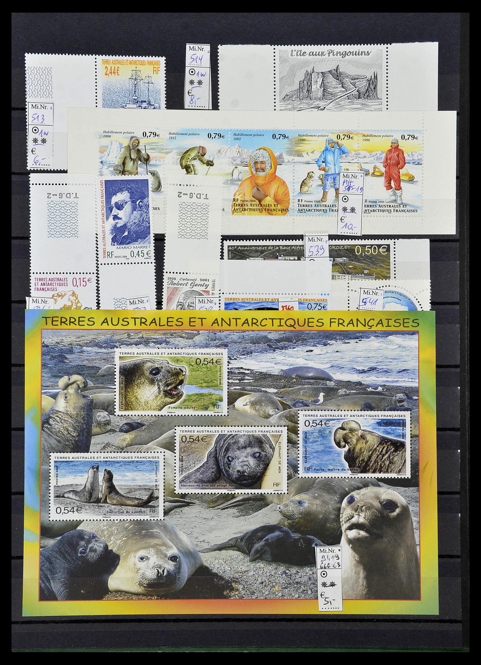 34068 027 - Postzegelverzameling 34068 Frans Antarctica 1955-2016.