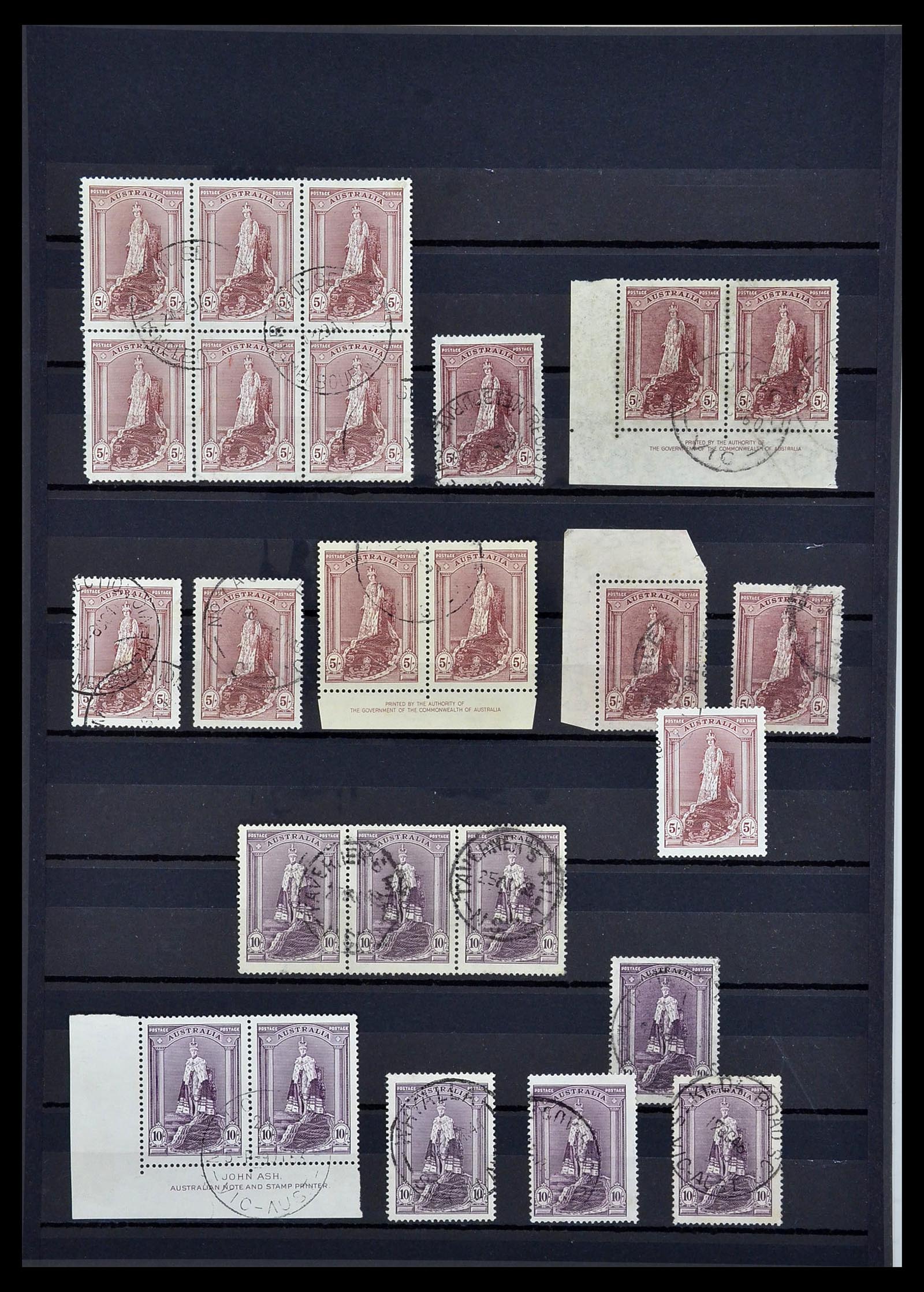 34113 001 - Stamp collection 34113 Australia 1938-1949.