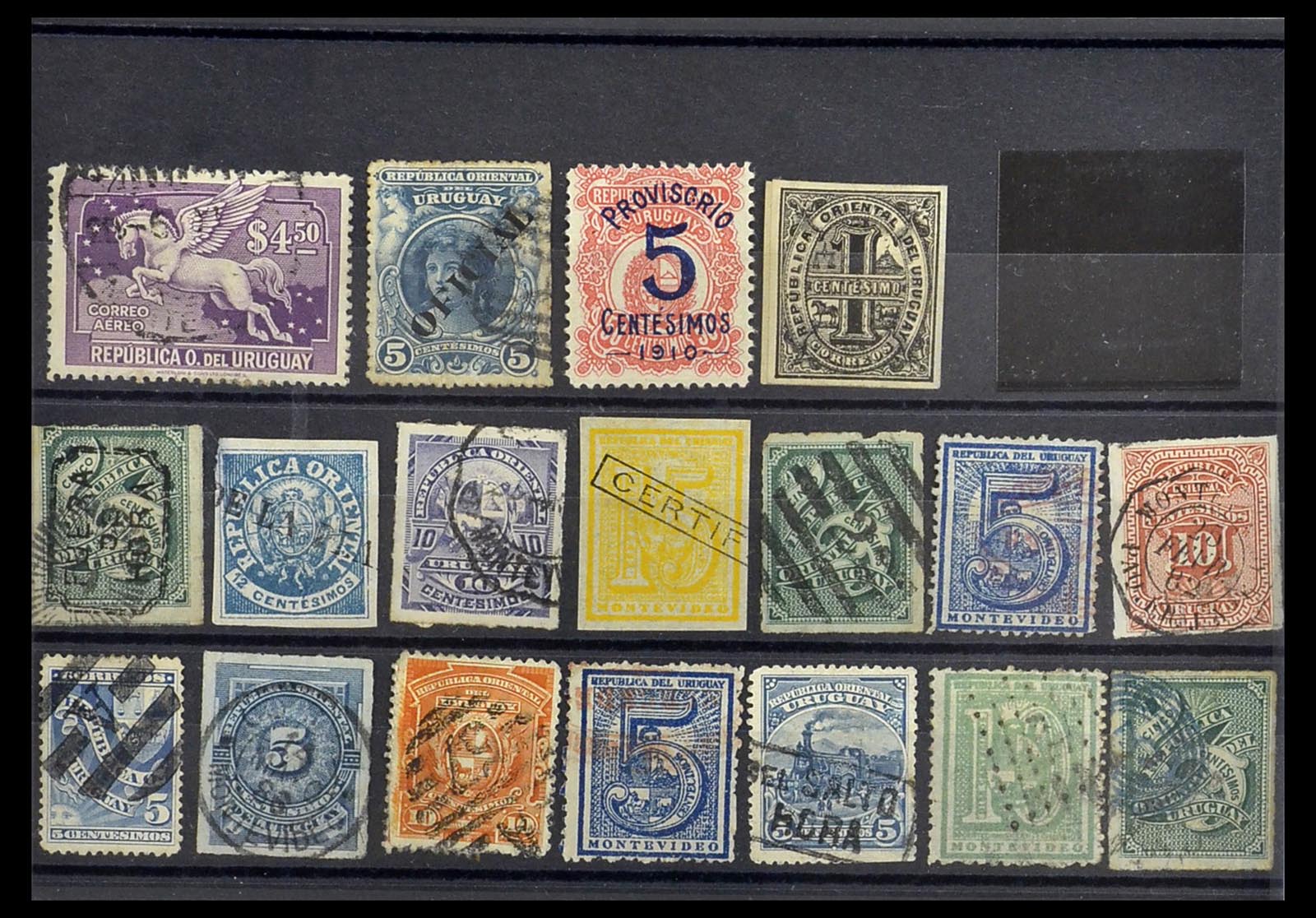 34115 005 - Postzegelverzameling 34115 Uruguay 1856-1950.
