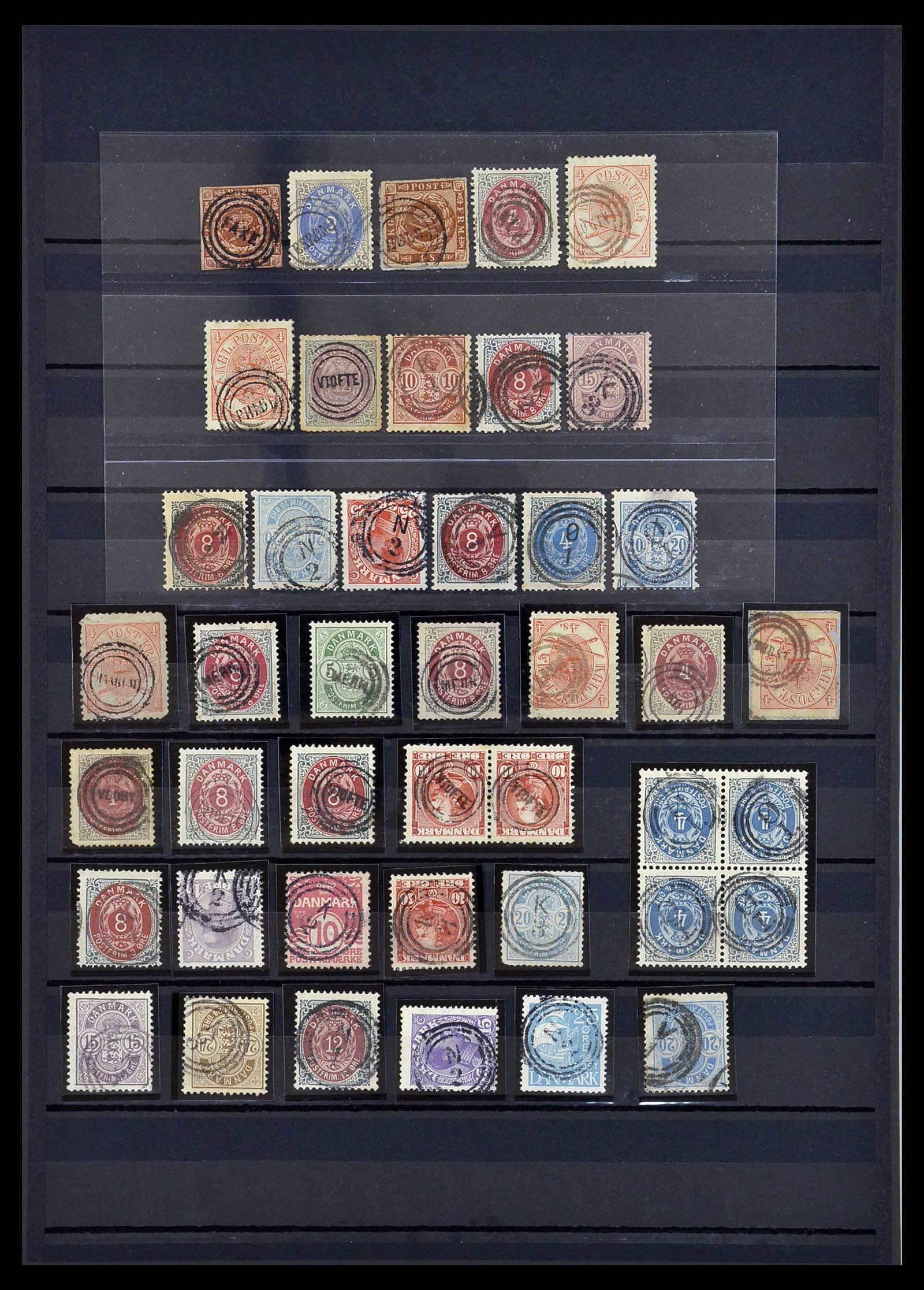 34116 001 - Postzegelverzameling 34116 Denemarken stempels 1854-1900.