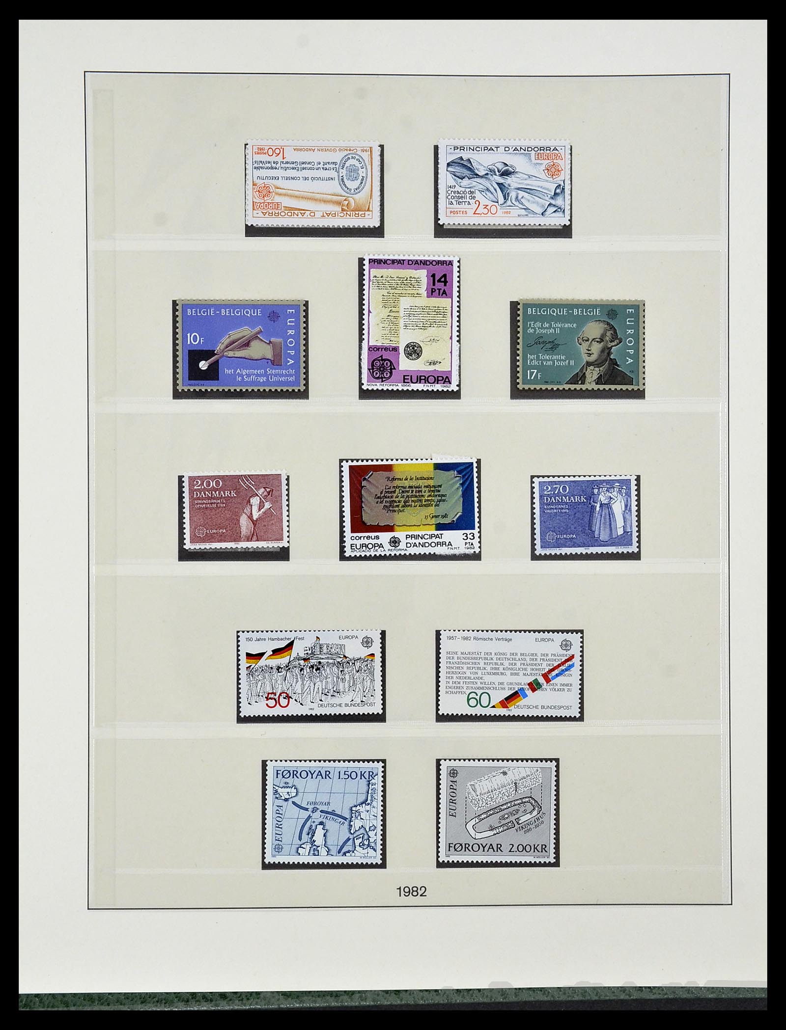 34174 098 - Postzegelverzameling 34174 Europa CEPT 1956-1999.