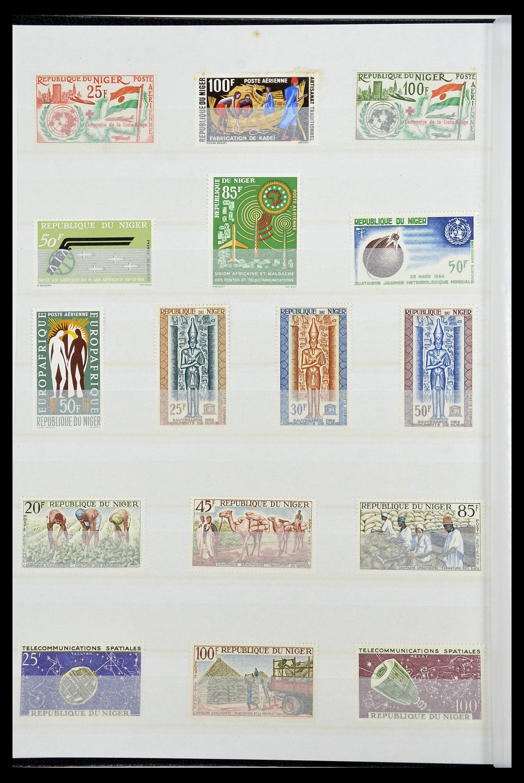 34190 0107 - Postzegelverzameling 34190 Franse koloniën in Afrika 1885-1998.