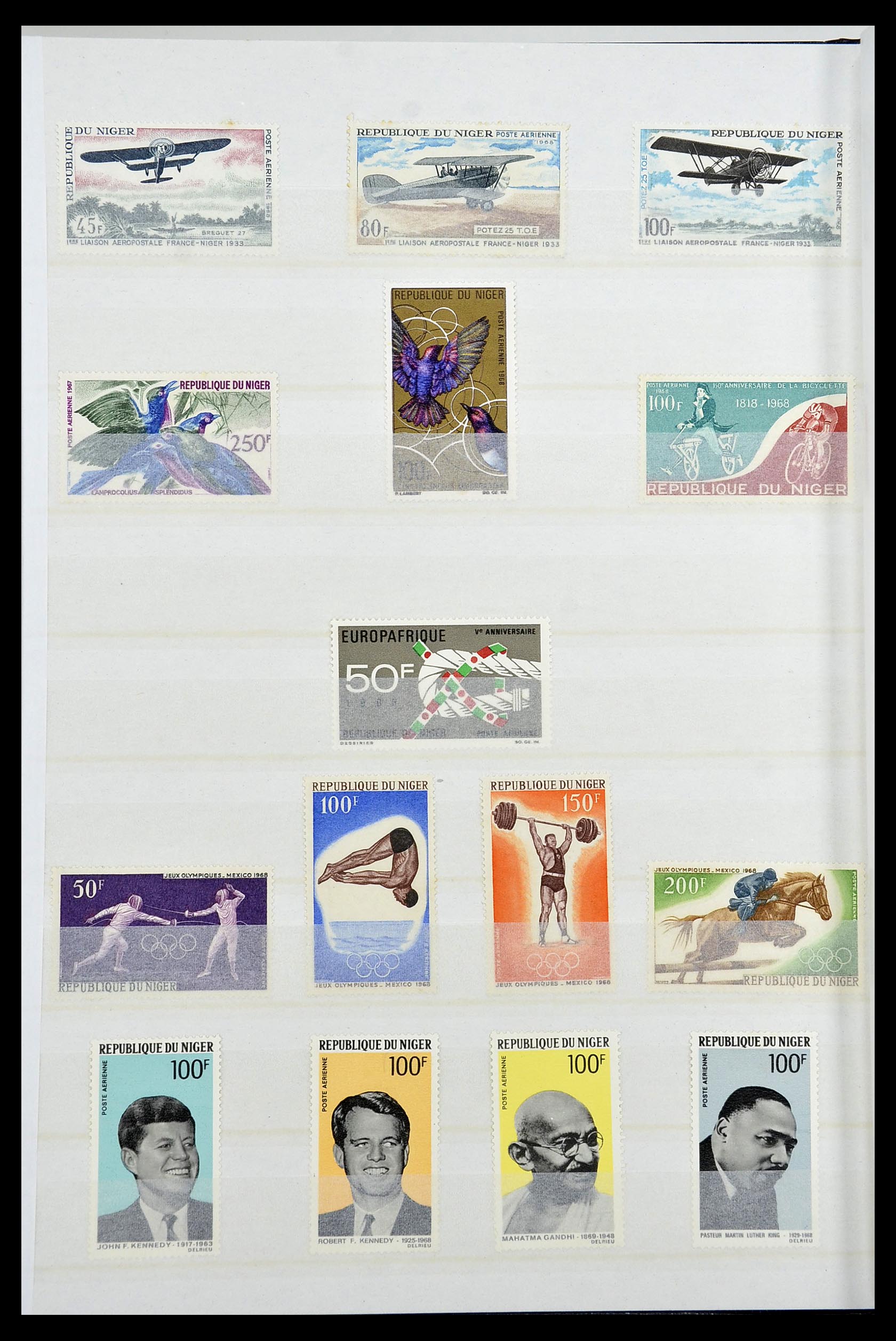 34190 0111 - Postzegelverzameling 34190 Franse koloniën in Afrika 1885-1998.