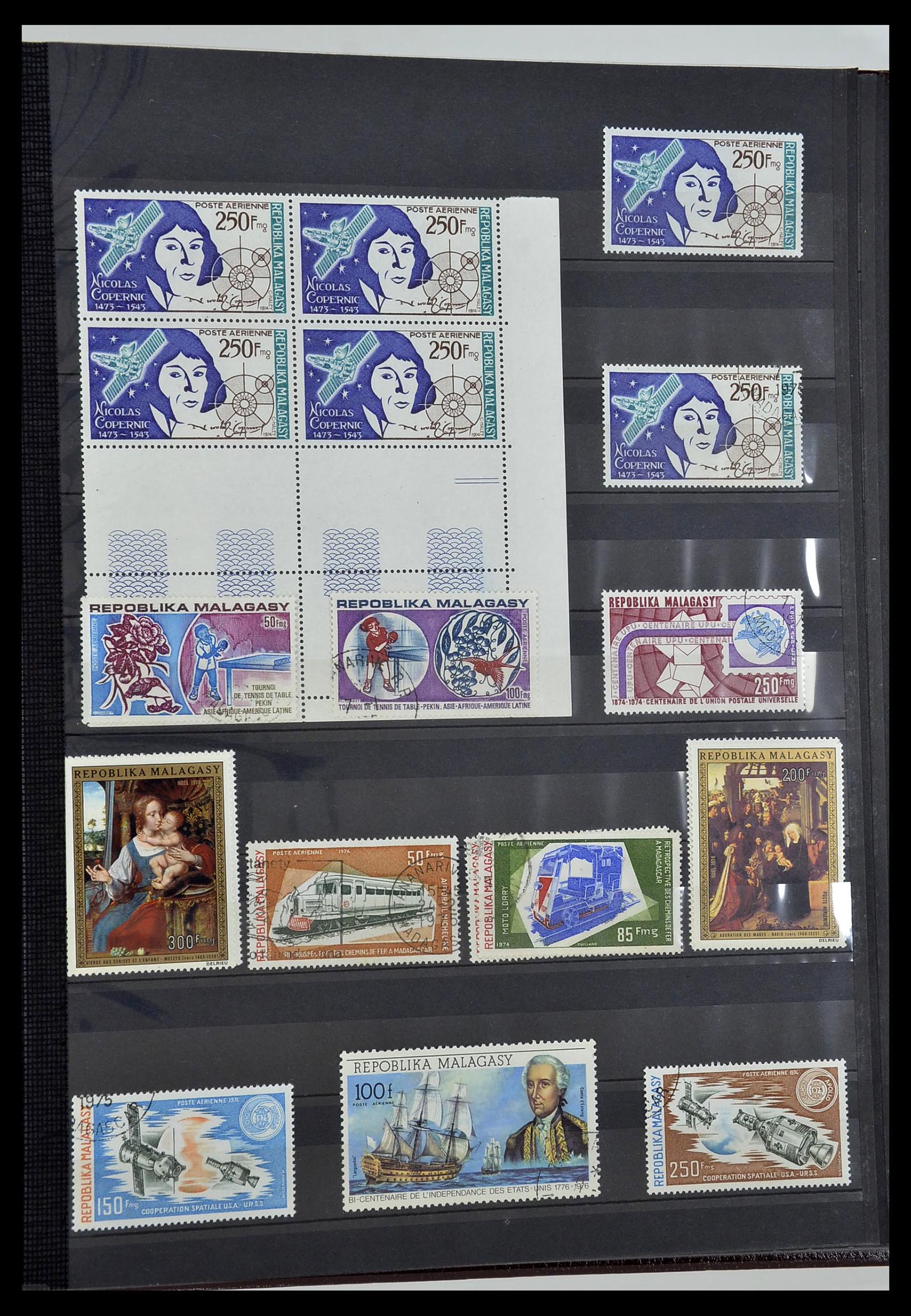 34190 1002 - Postzegelverzameling 34190 Franse koloniën in Afrika 1885-1998.