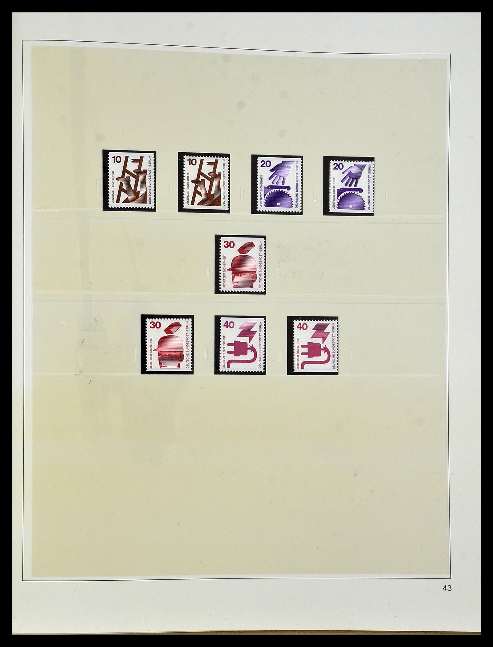 34199 045 - Postzegelverzameling 34199 Berlijn 1948-1974.