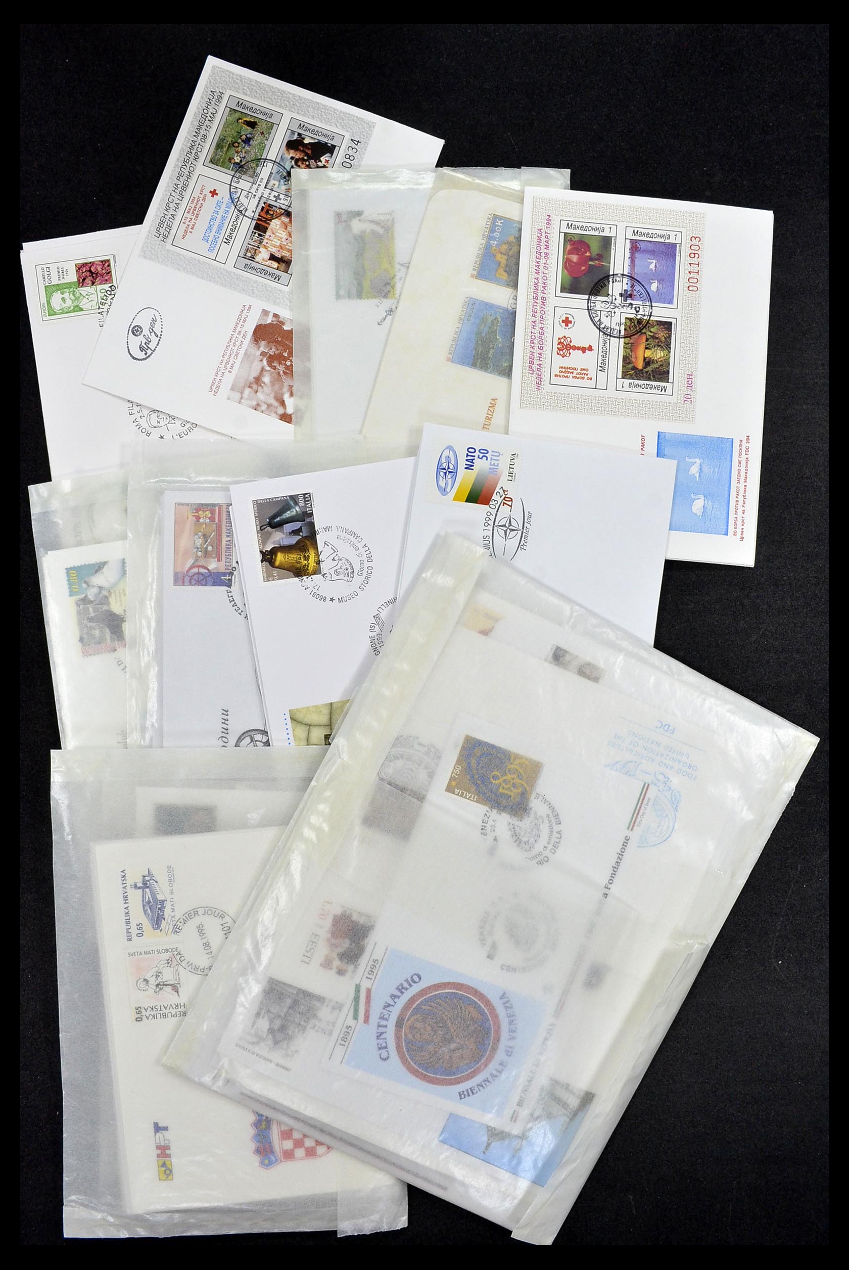 34203 225 - Stamp collection 34203 Europe new issues to 2010.
