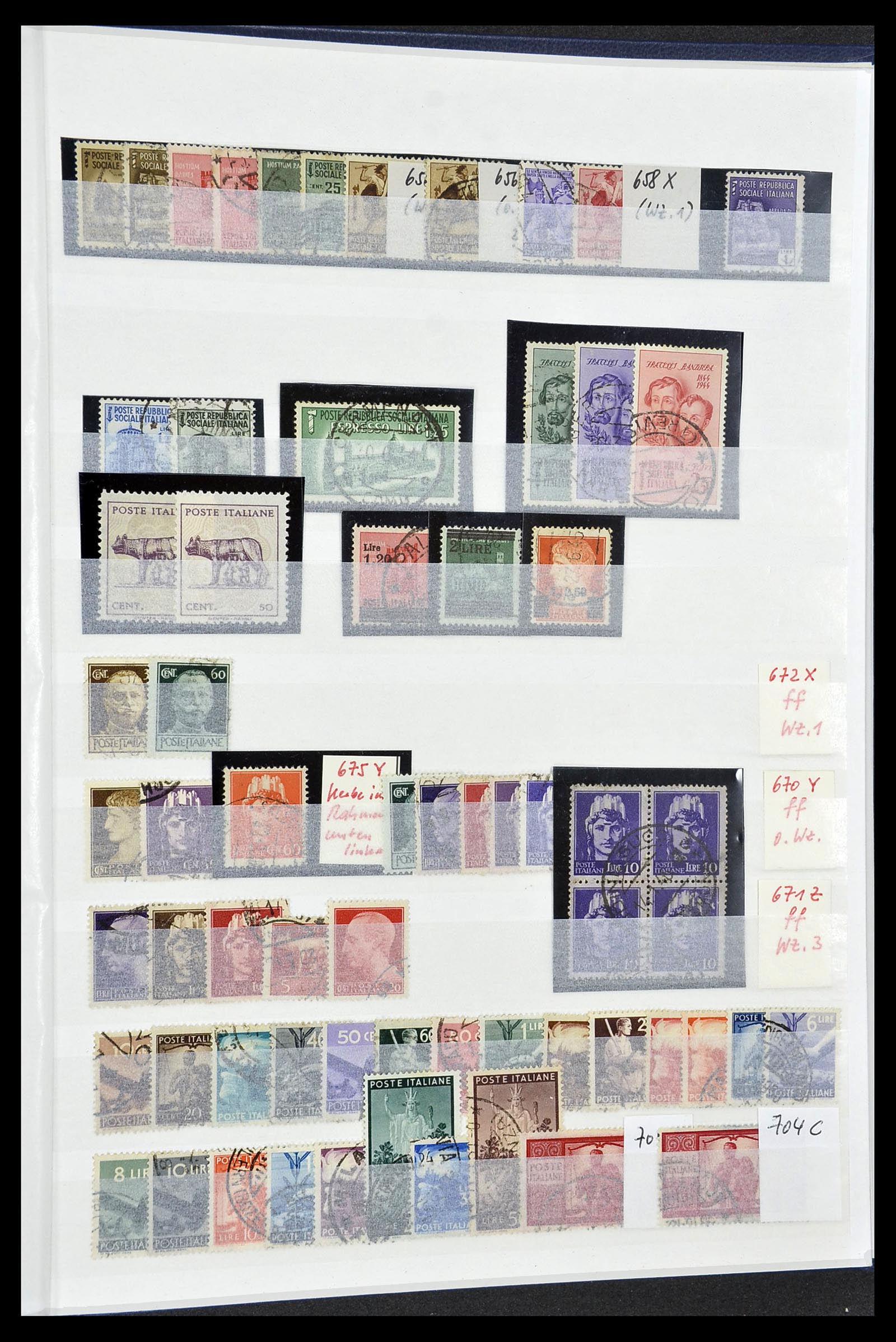 34206 053 - Postzegelverzameling 34206 Italië en gebieden 1861-2000.