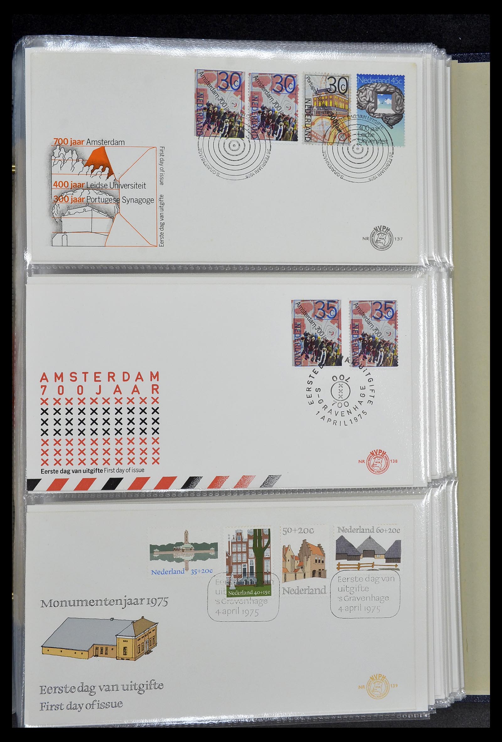 34207 013 - Postzegelverzameling 34207 Nederland FDC's 1970-2011.