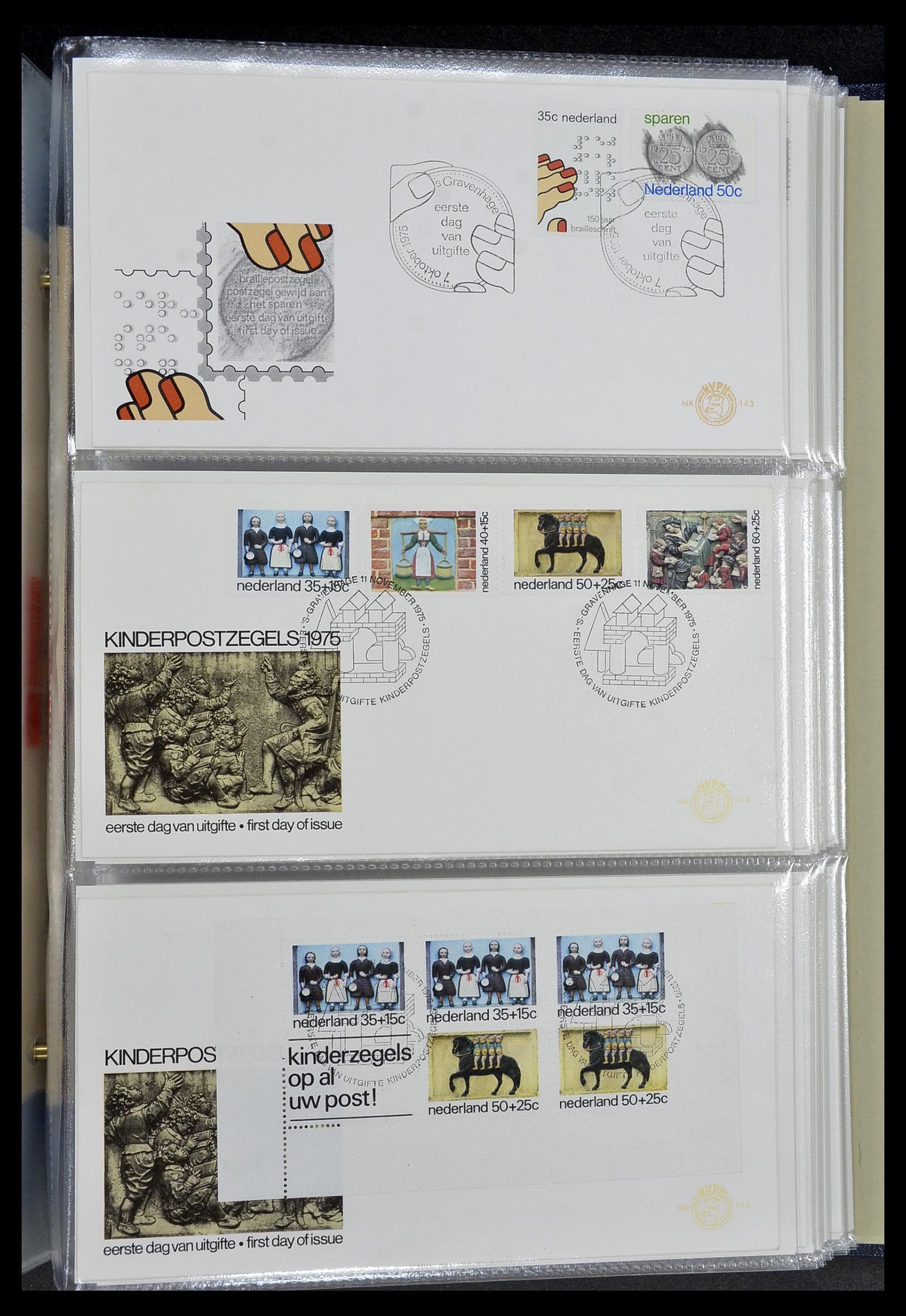 34207 015 - Postzegelverzameling 34207 Nederland FDC's 1970-2011.