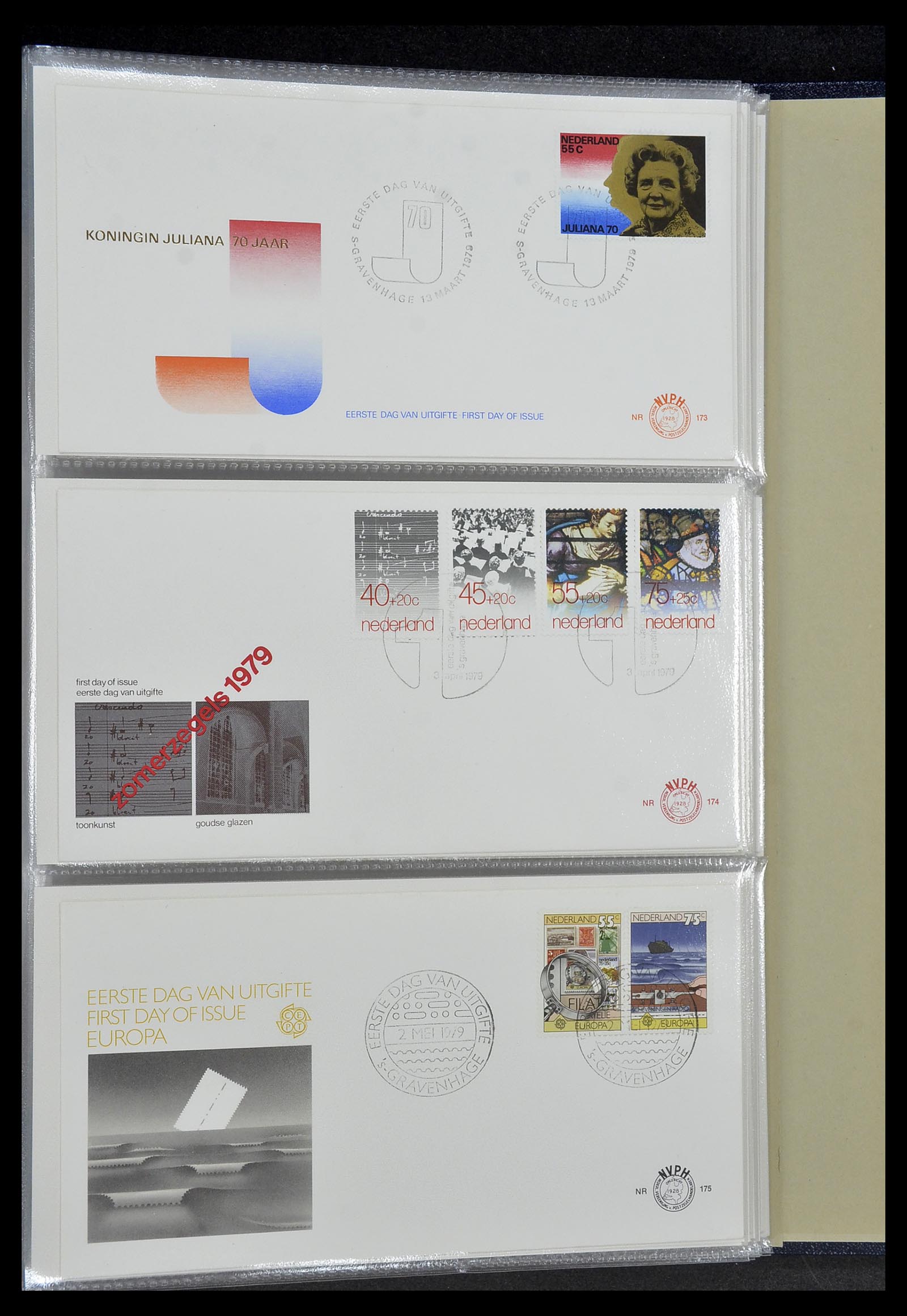 34207 027 - Postzegelverzameling 34207 Nederland FDC's 1970-2011.