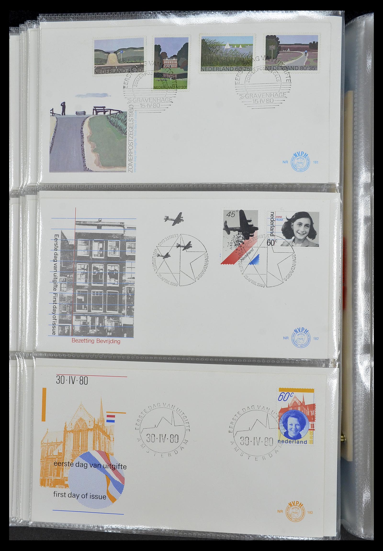 34207 030 - Postzegelverzameling 34207 Nederland FDC's 1970-2011.