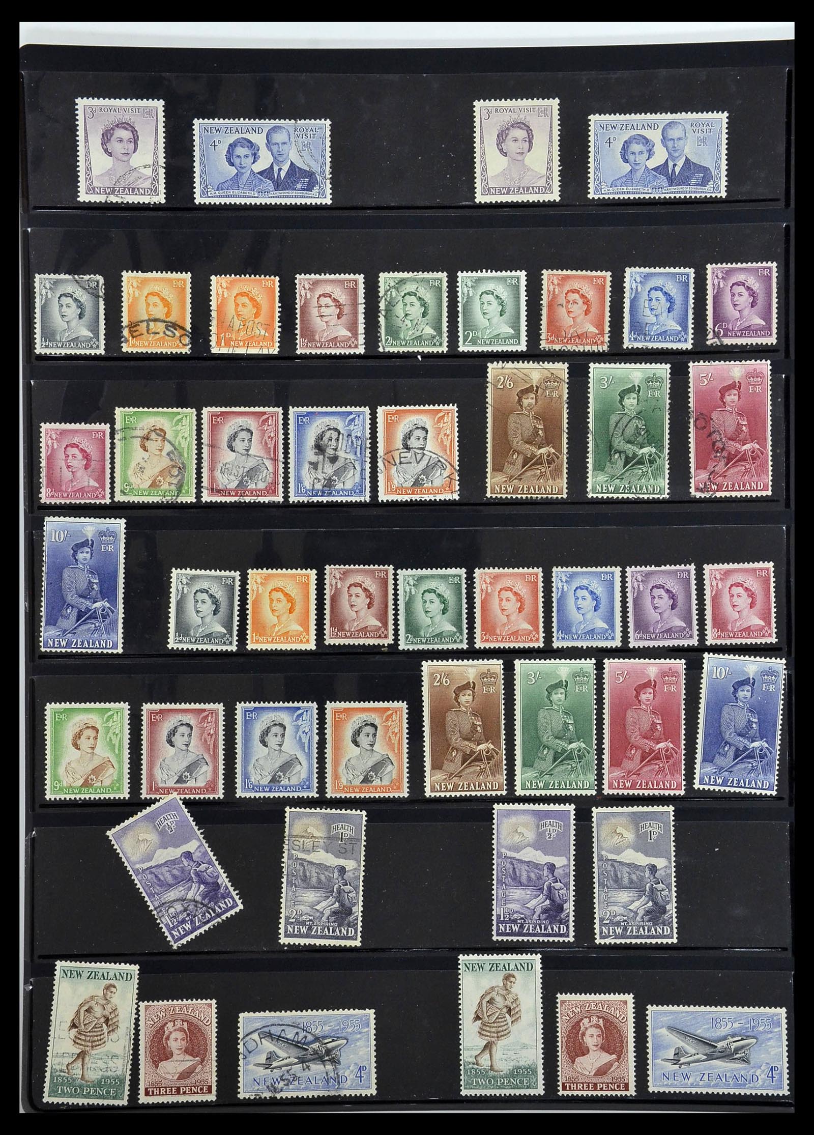 34210 010 - Stamp collection 34210 New Zealand 1870-2010.