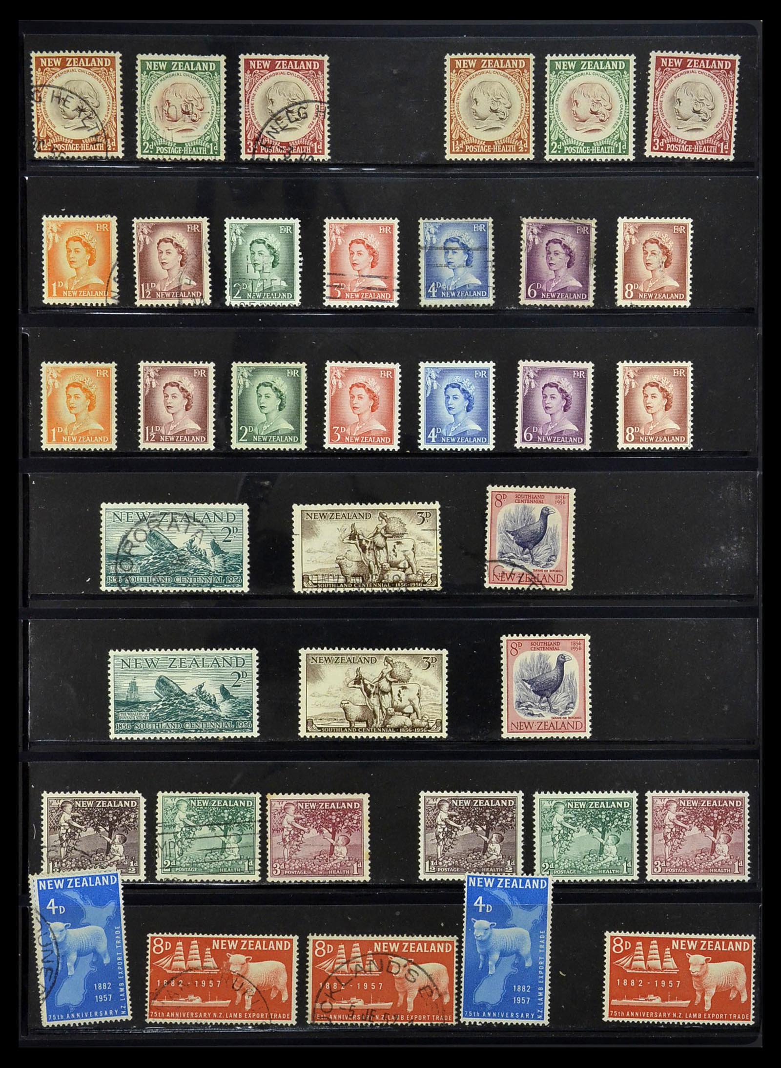34210 011 - Stamp collection 34210 New Zealand 1870-2010.