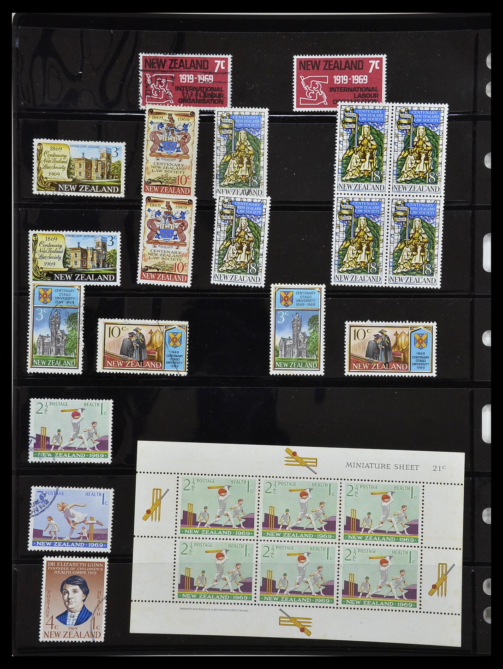 34210 028 - Postzegelverzameling 34210 Nieuw Zeeland 1870-2010.