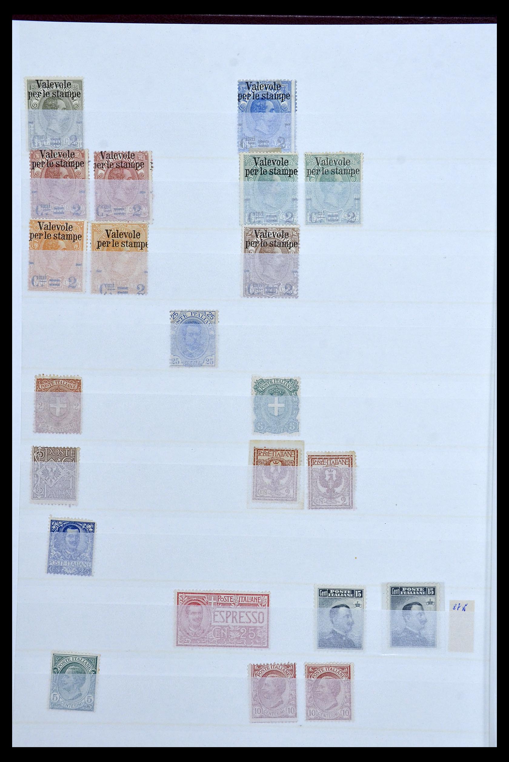 34214 002 - Postzegelverzameling 34214 Italië en gebieden 1861-1980.
