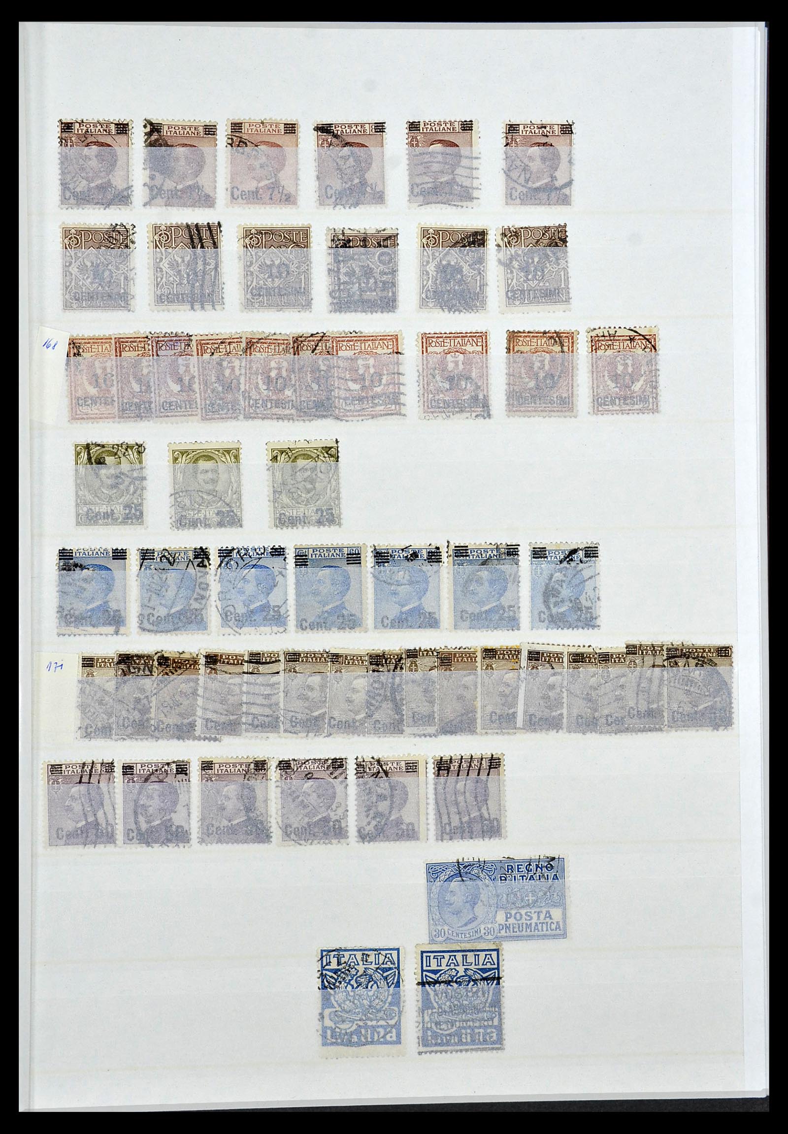 34215 011 - Stamp collection 34215 Italy 1861-1959.