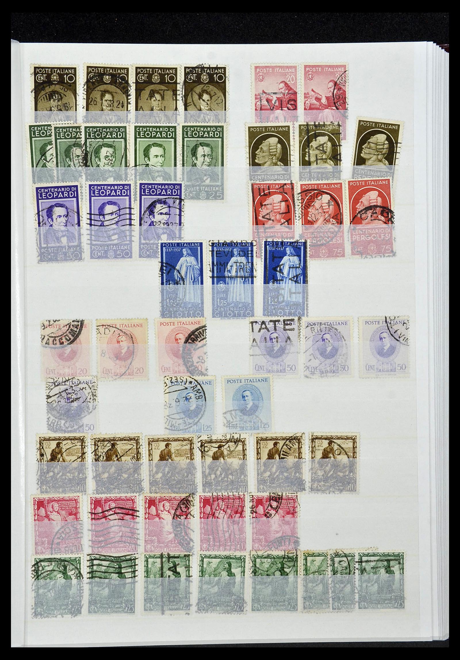 34215 031 - Stamp collection 34215 Italy 1861-1959.