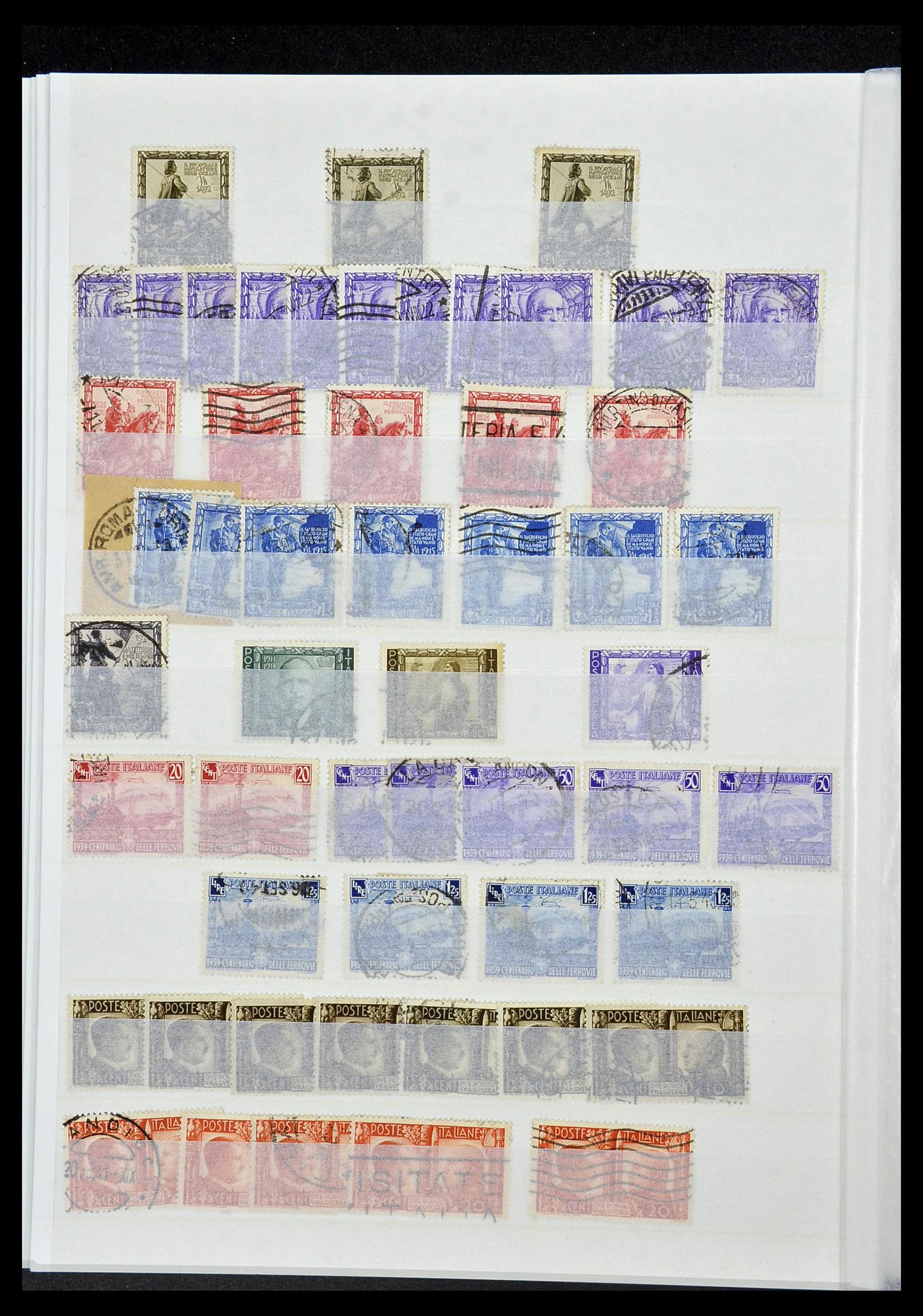 34215 032 - Stamp collection 34215 Italy 1861-1959.
