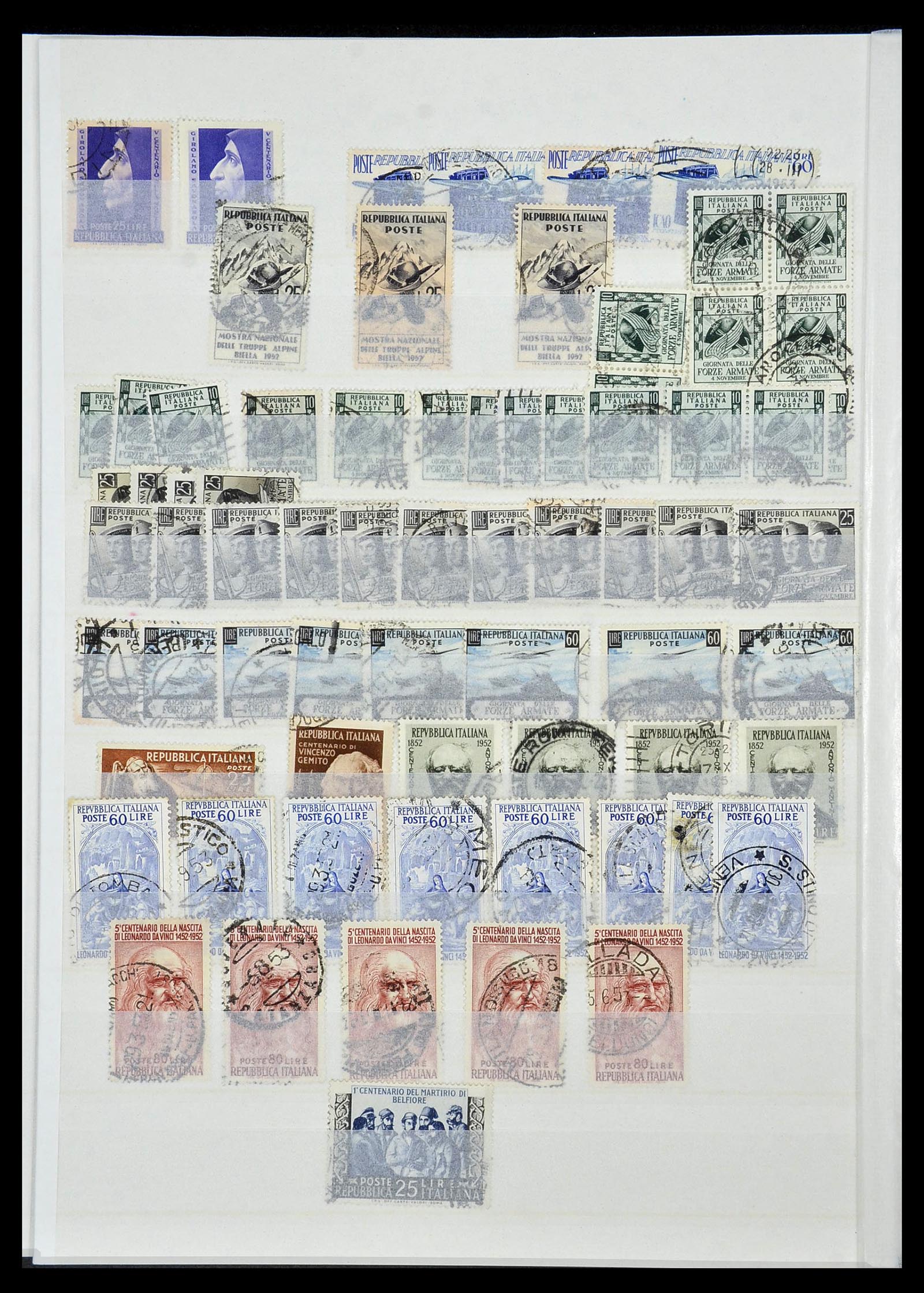 34215 046 - Stamp collection 34215 Italy 1861-1959.