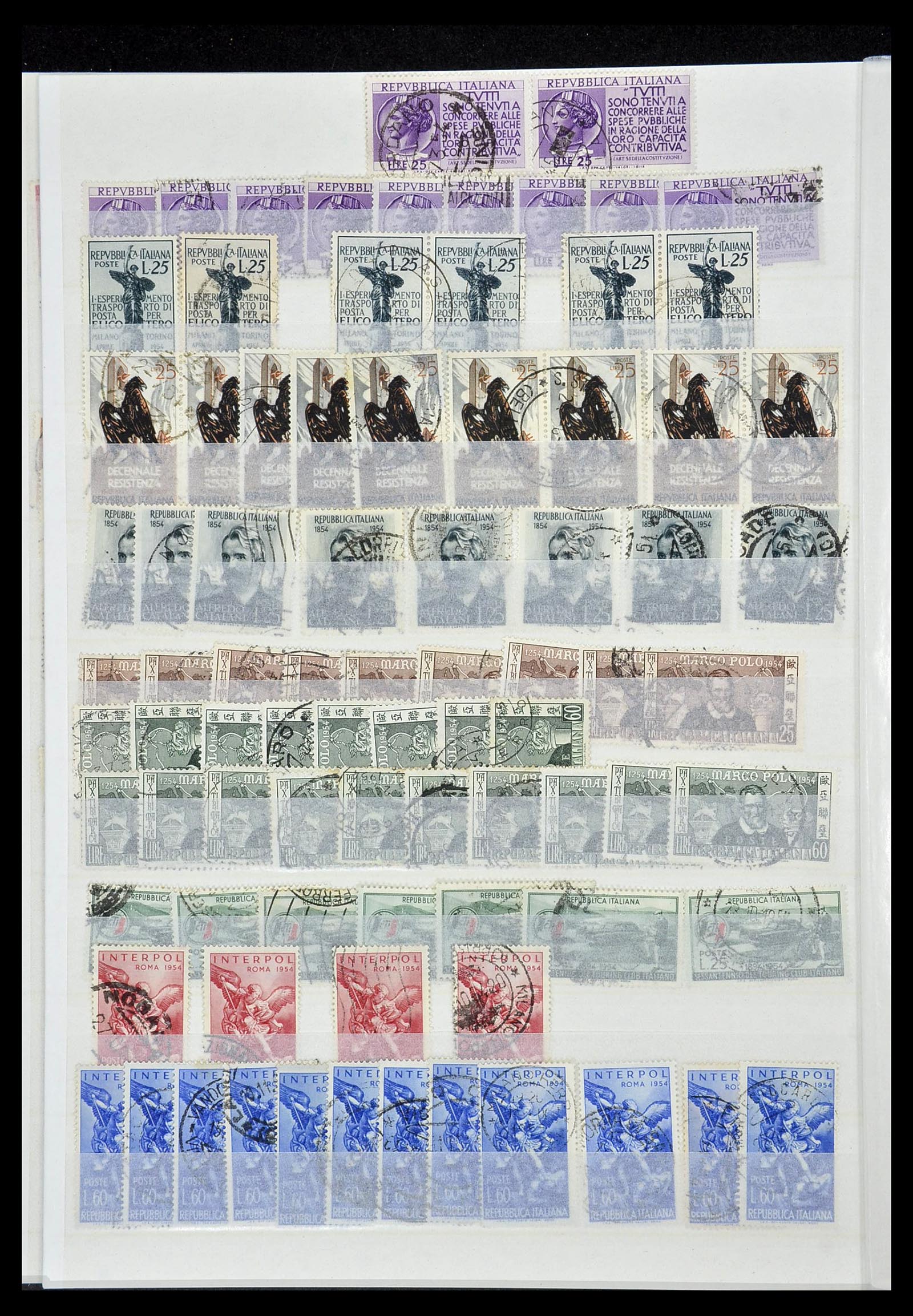 34215 050 - Stamp collection 34215 Italy 1861-1959.