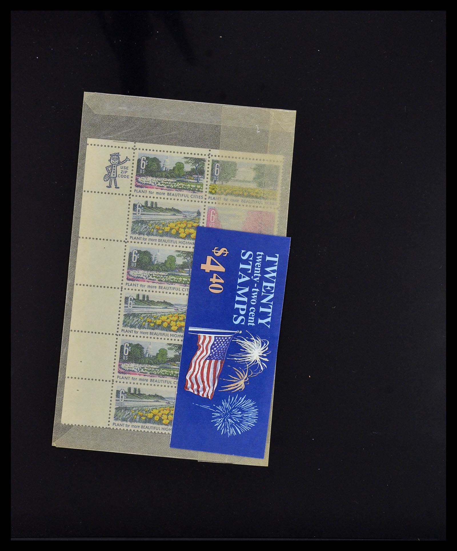 34237 064 - Stamp collection 34237 USA MNH 1935-1998.