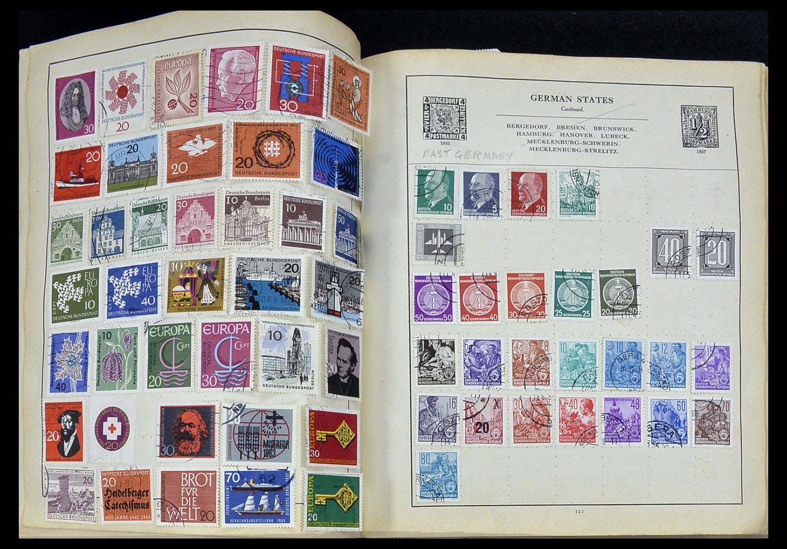 34271 059 - Stamp collection 34271 World 1870-1970.