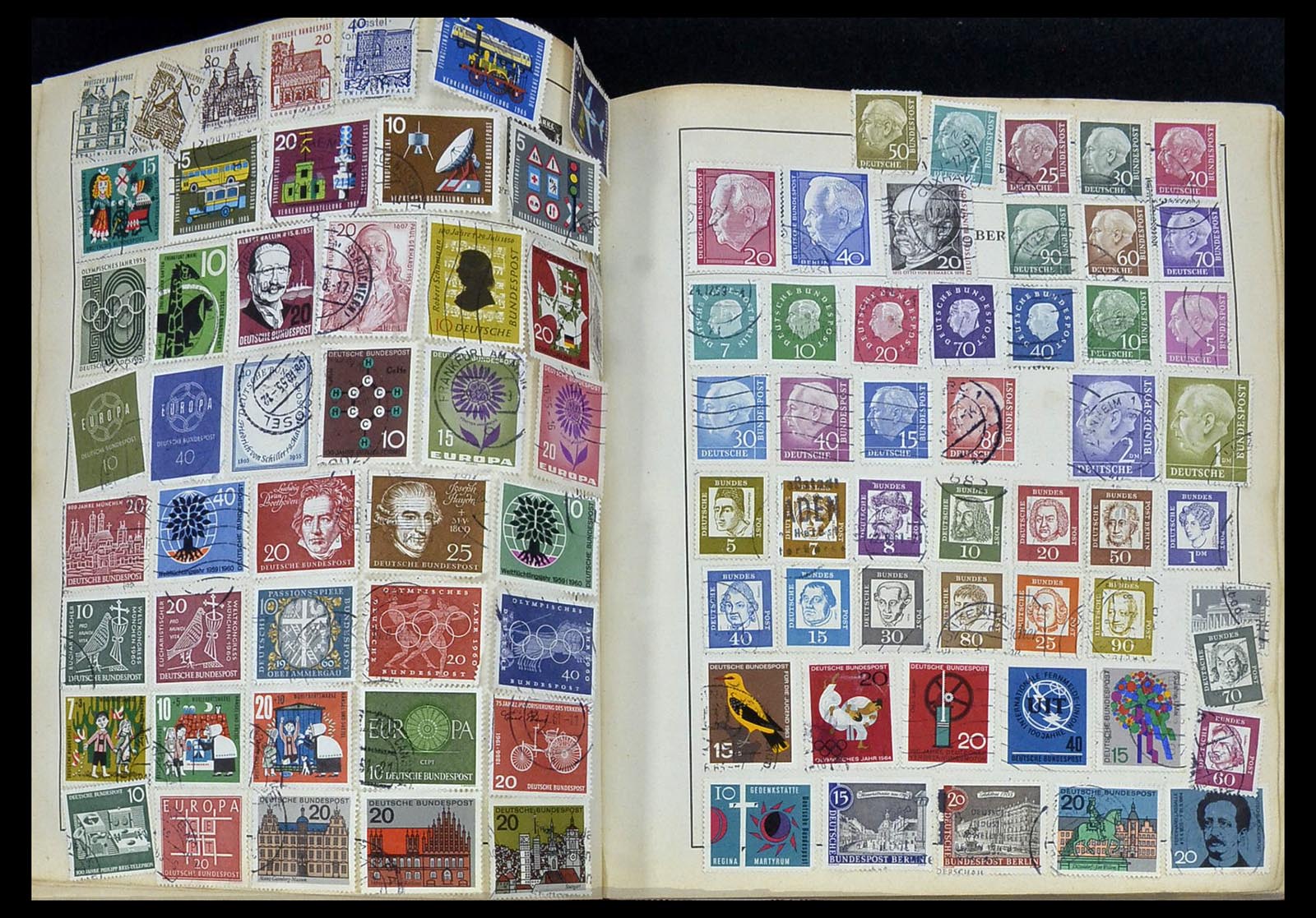 34271 060 - Stamp collection 34271 World 1870-1970.