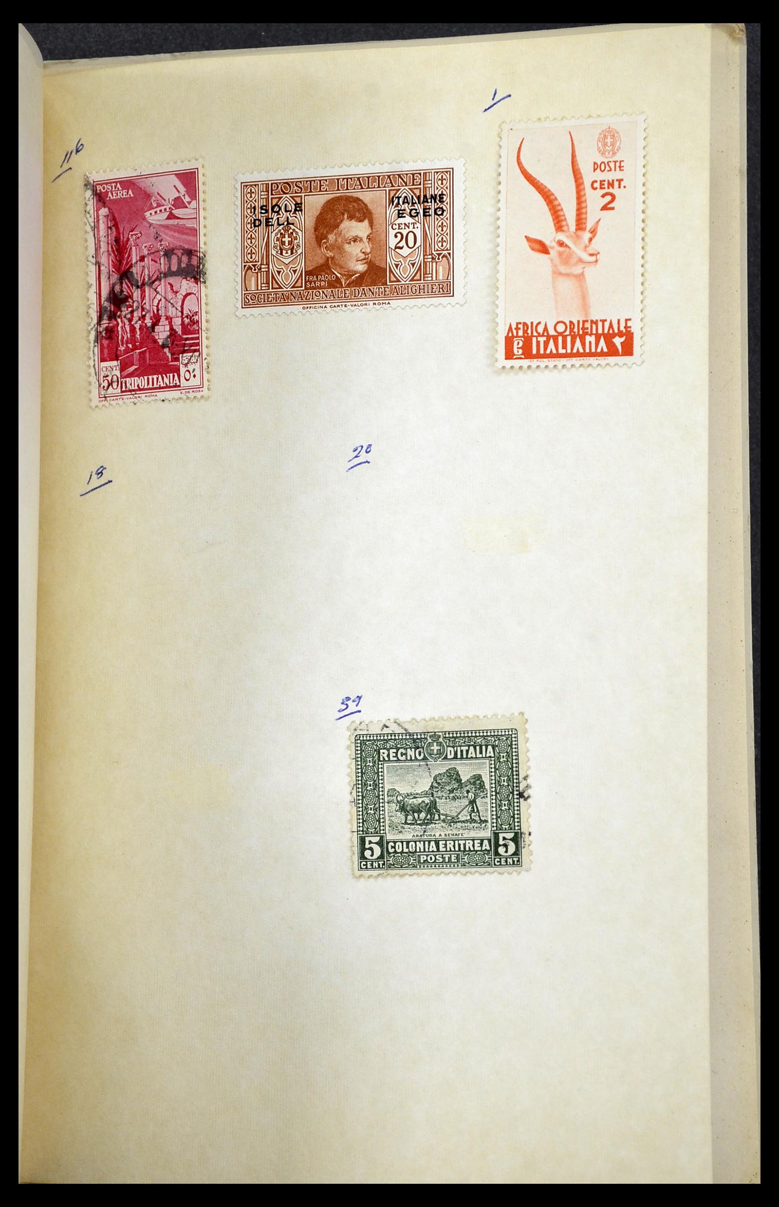 34282 010 - Postzegelverzameling 34282 Italië en gebieden 1852-1940.