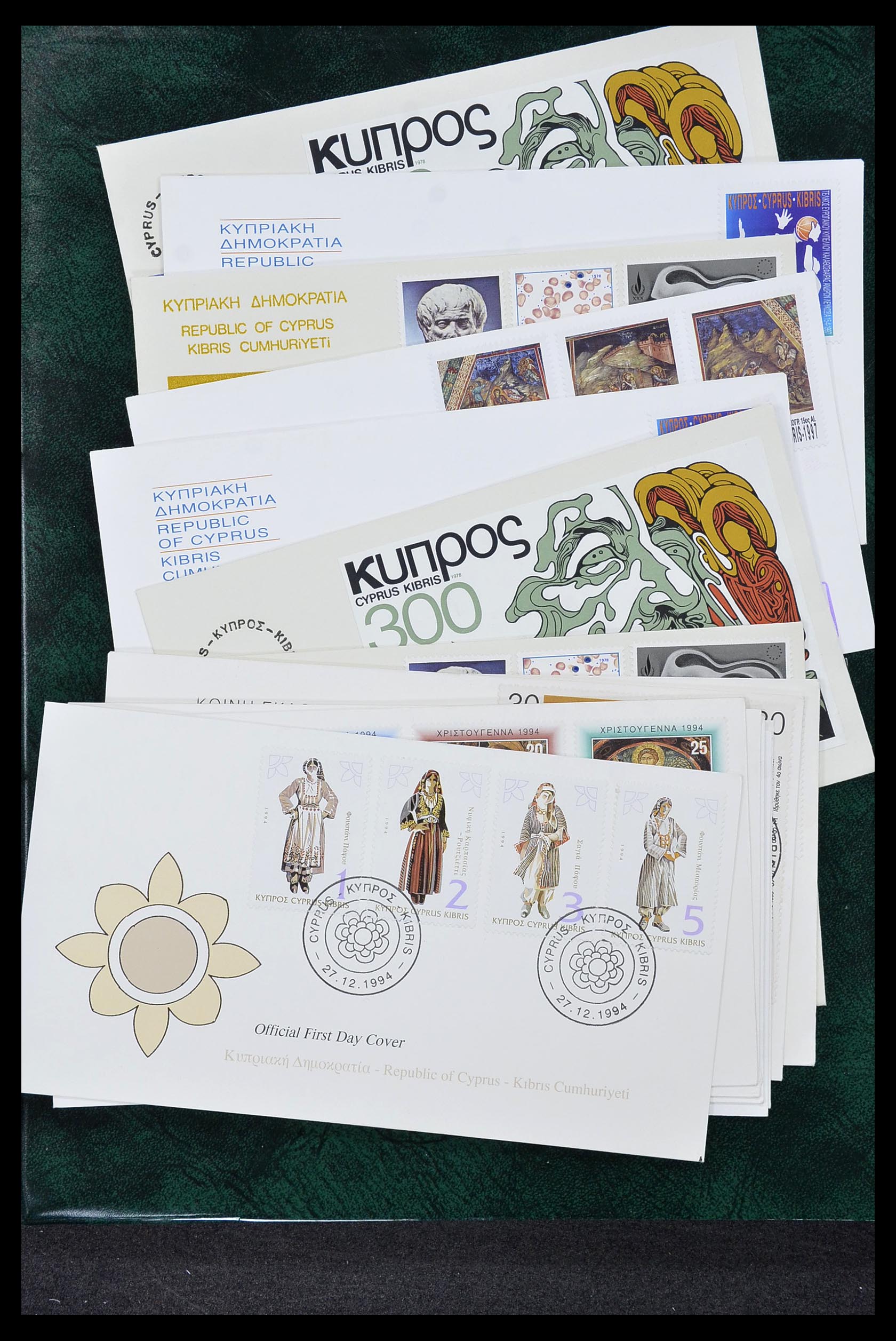 34283 157 - Postzegelverzameling 34283 Cyprus 1881-2017.