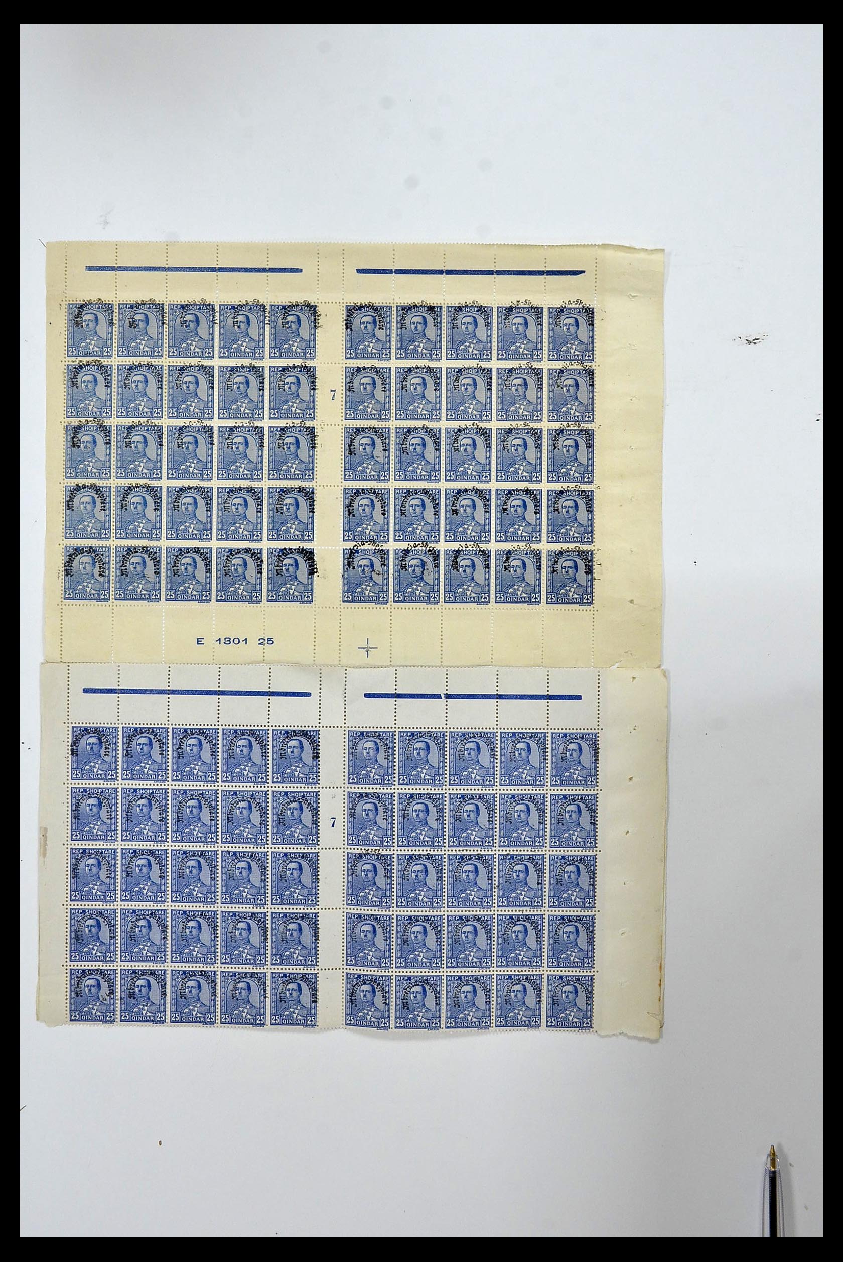 34285 028 - Postzegelverzameling 34285 Albanië 1914-1945.