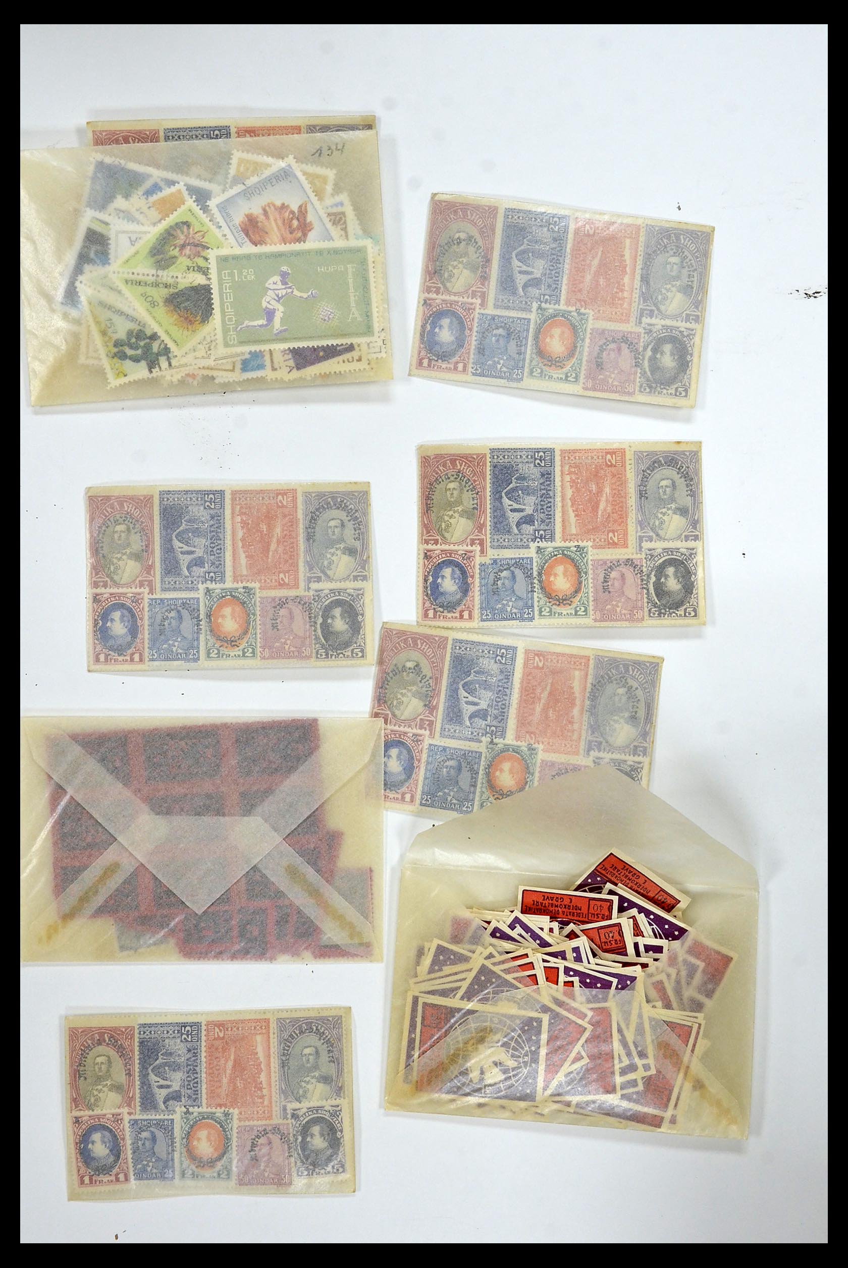 34285 035 - Postzegelverzameling 34285 Albanië 1914-1945.